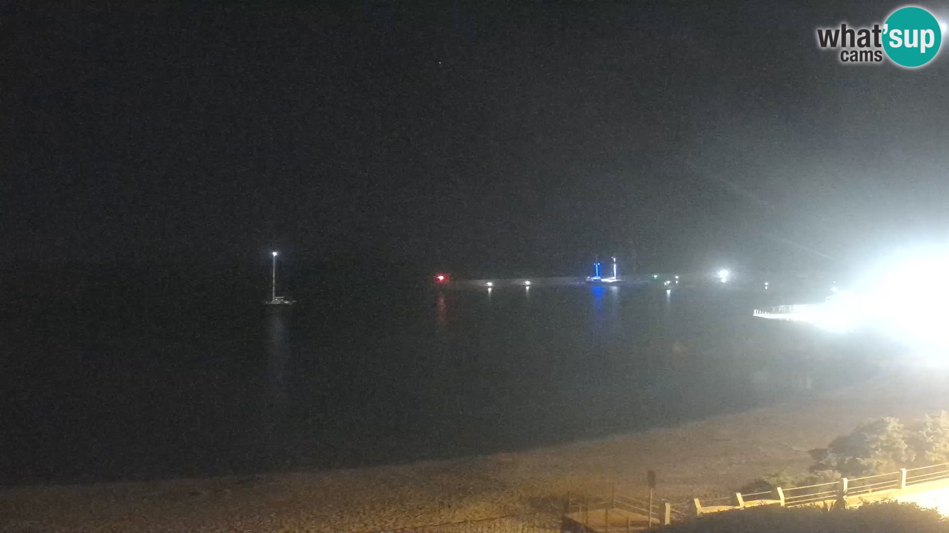 Web kamera plaže Isola Rossa – Uživo pogled na predivnu obalu Sardinije
