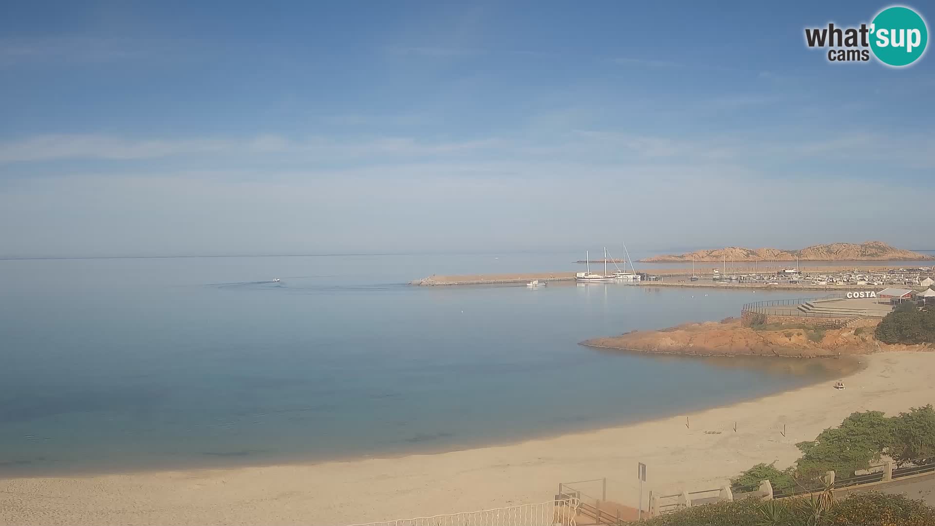 Web kamera plaže Isola Rossa – Uživo pogled na predivnu obalu Sardinije
