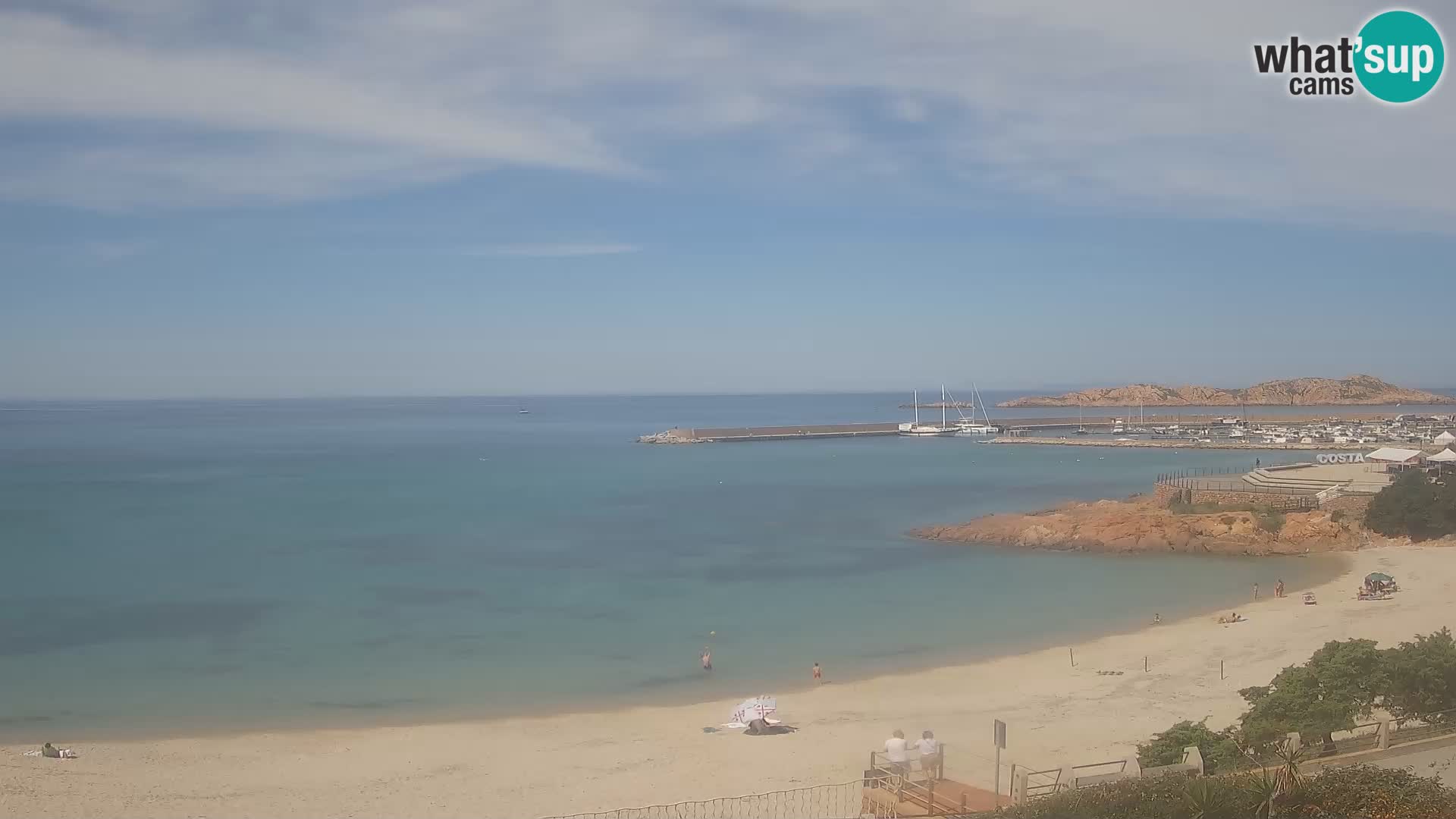Webcam della spiaggia di Isola Rossa – Vista in diretta della meravigliosa costa della Sardegna