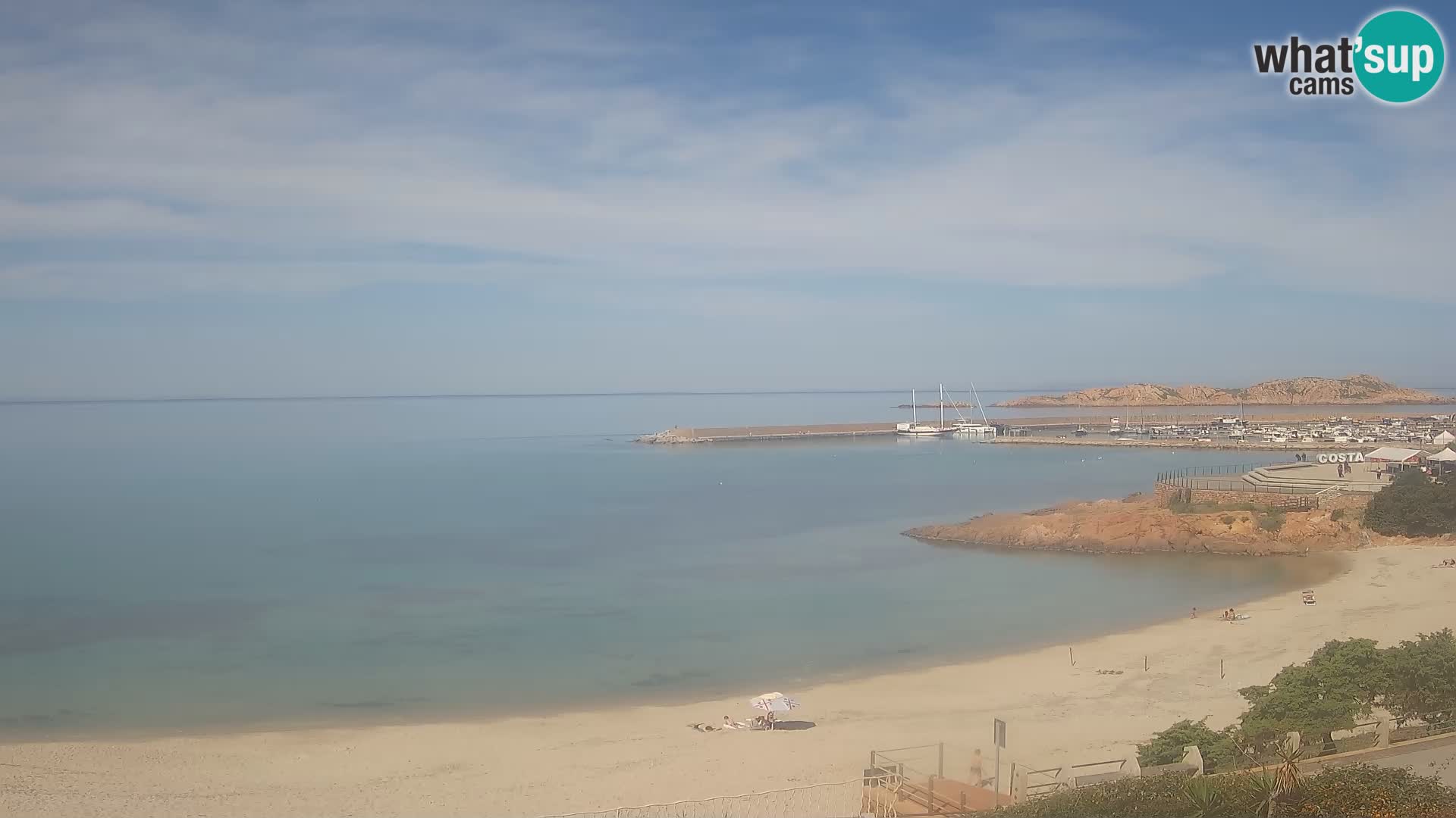 Web kamera plaže Isola Rossa – Uživo pogled na predivnu obalu Sardinije