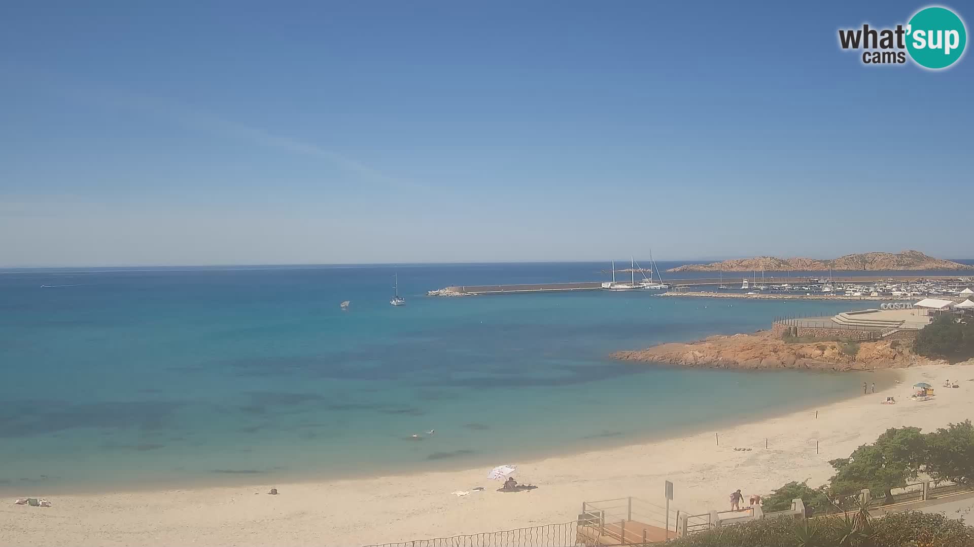 Web kamera plaže Isola Rossa – Uživo pogled na predivnu obalu Sardinije