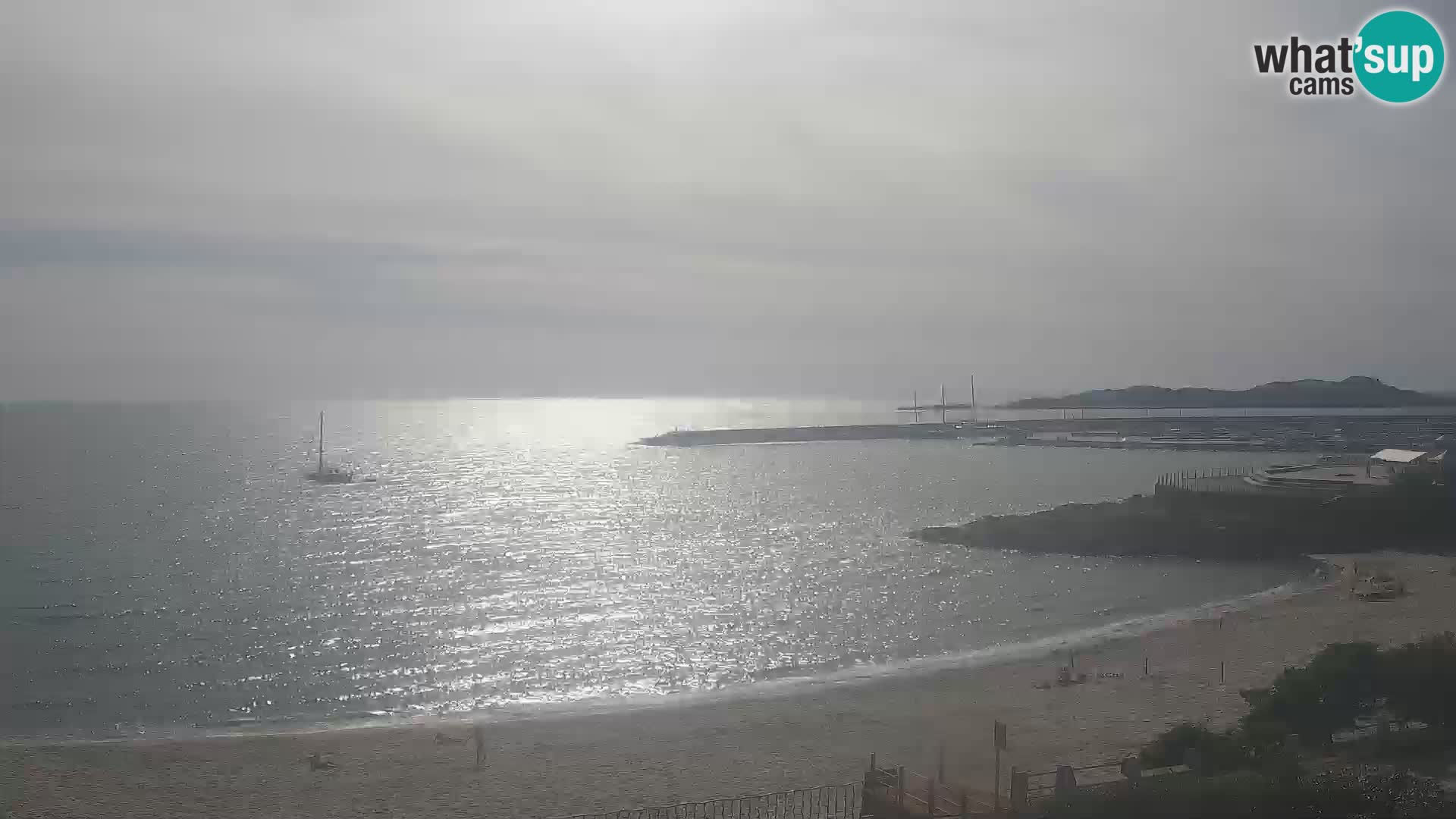 Beach Isola Rossa Webcam – Live View of Sardegna’s Stunning Shoreline