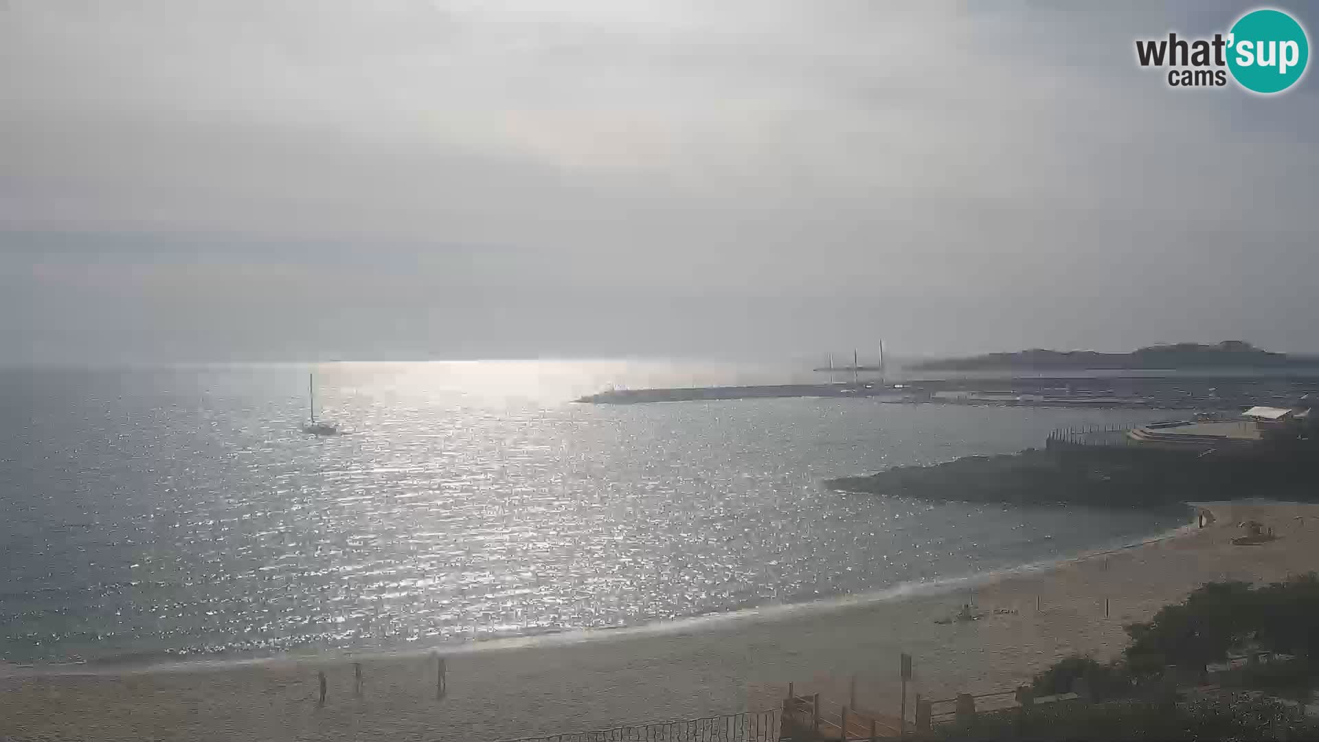 Beach Isola Rossa Webcam – Live View of Sardegna’s Stunning Shoreline