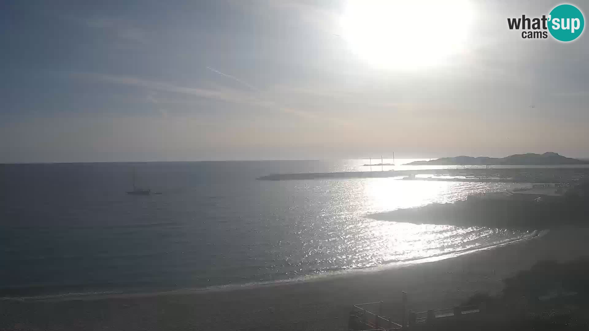Web kamera plaže Isola Rossa – Uživo pogled na predivnu obalu Sardinije