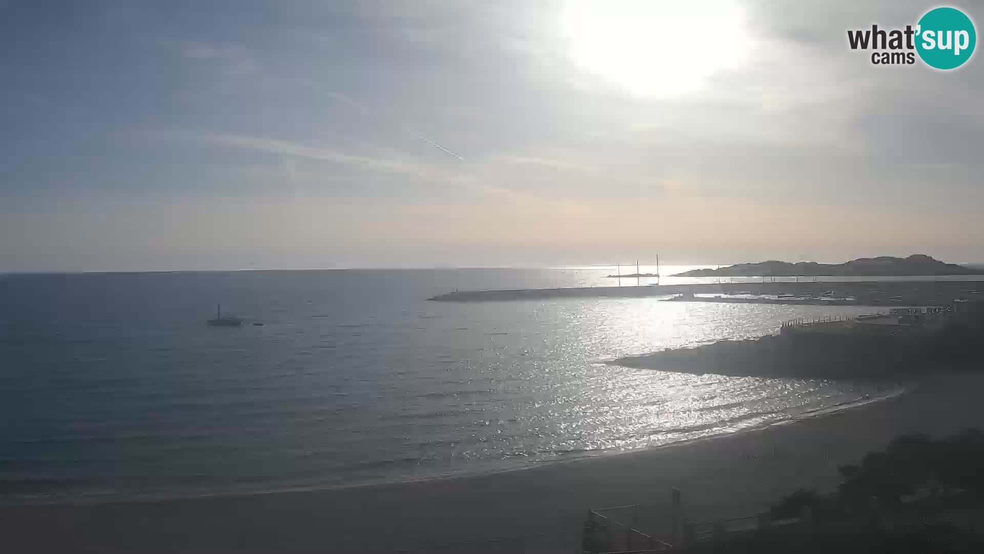 Beach Isola Rossa Webcam – Live View of Sardegna’s Stunning Shoreline