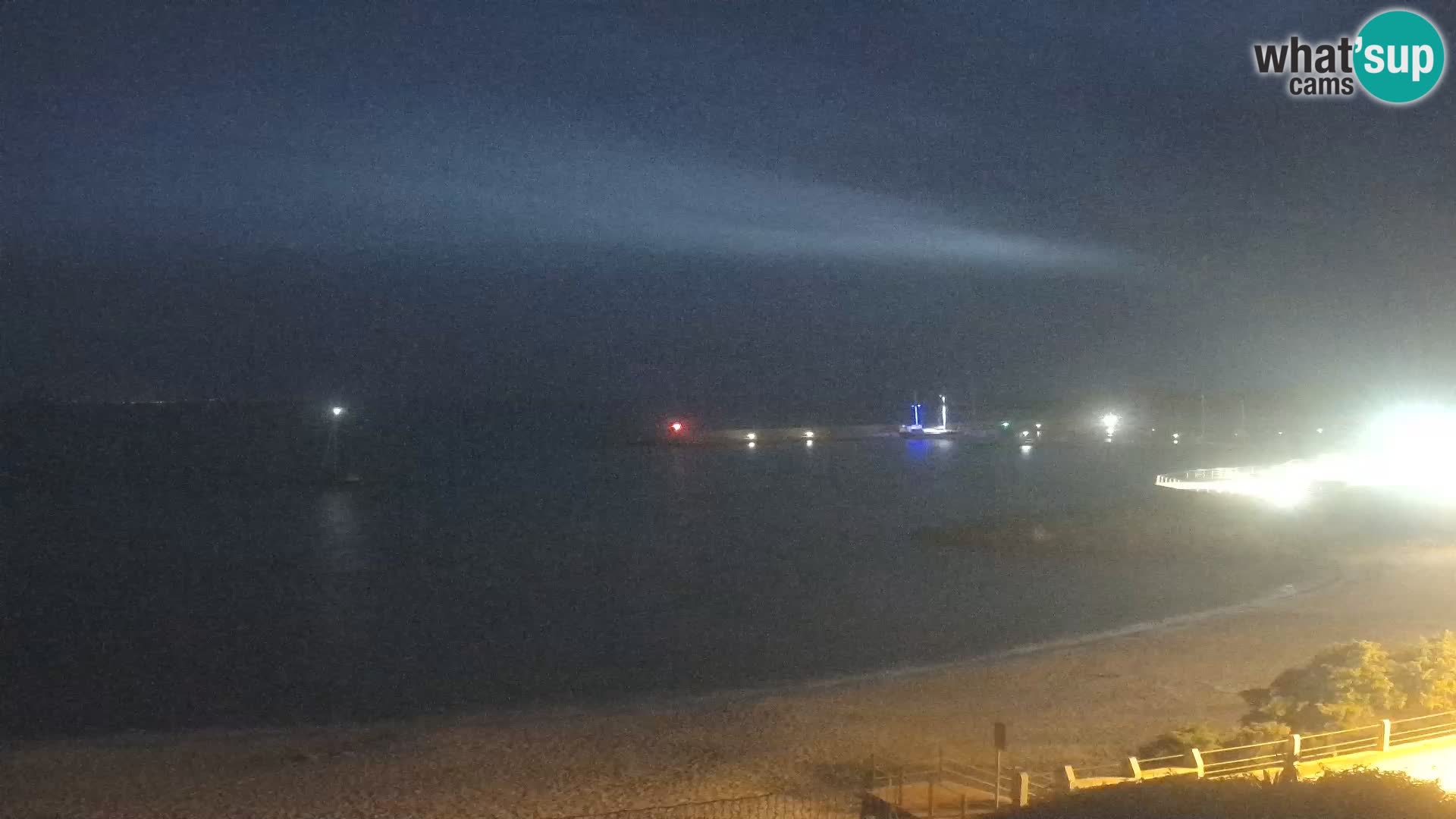Webcam della spiaggia di Isola Rossa – Vista in diretta della meravigliosa costa della Sardegna