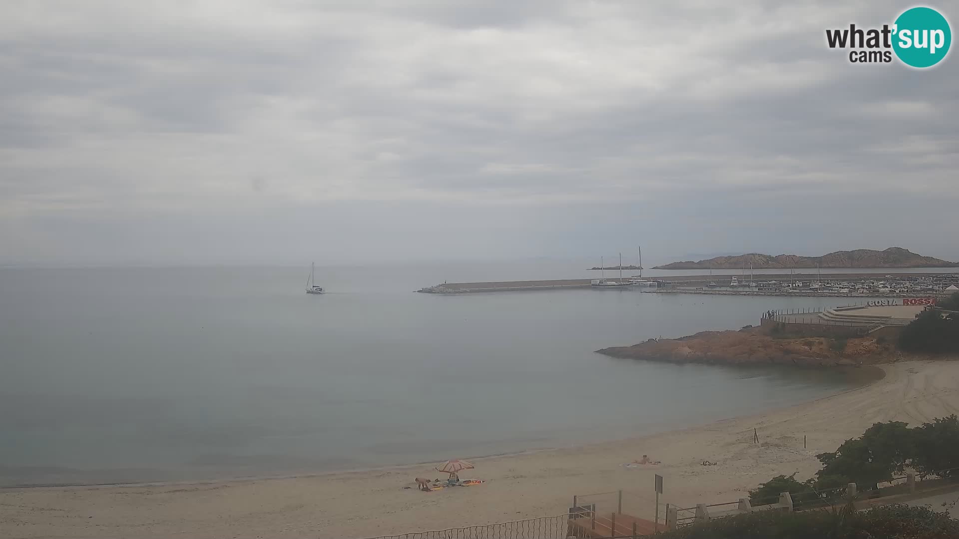 Web kamera plaže Isola Rossa – Uživo pogled na predivnu obalu Sardinije
