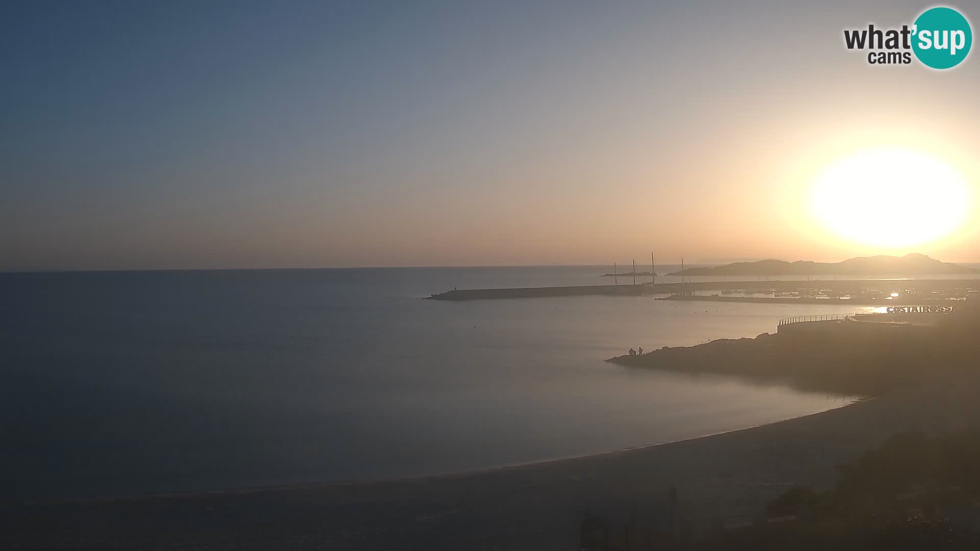 Webcam della spiaggia di Isola Rossa – Vista in diretta della meravigliosa costa della Sardegna