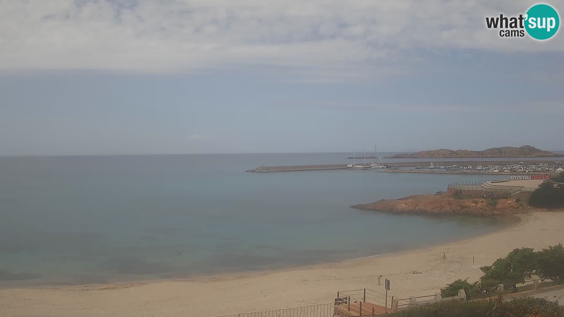 Webcam della spiaggia di Isola Rossa – Vista in diretta della meravigliosa costa della Sardegna