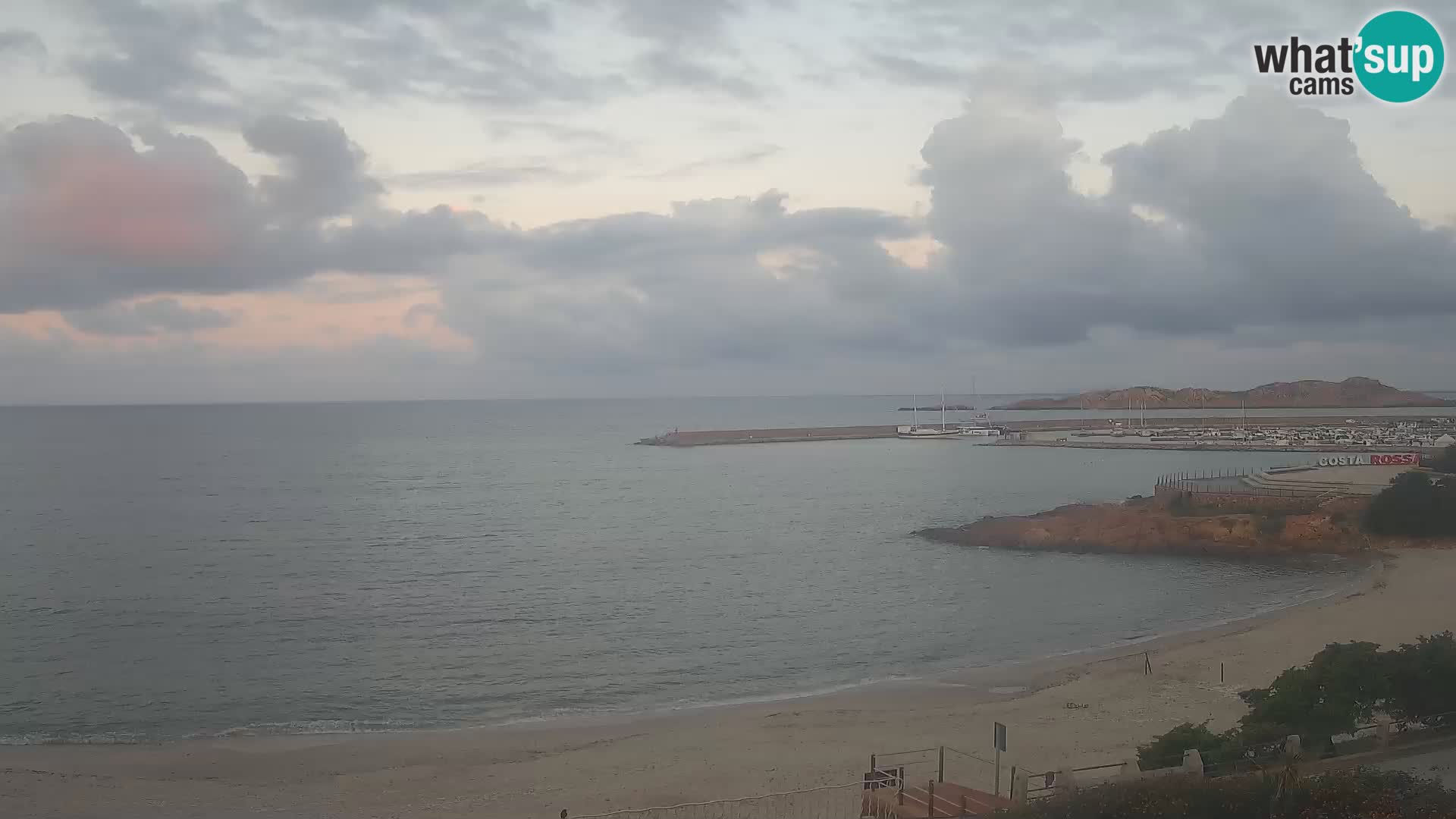Webcam de la plage d’Isola Rossa – Vue en direct de la magnifique côte de la Sardaigne