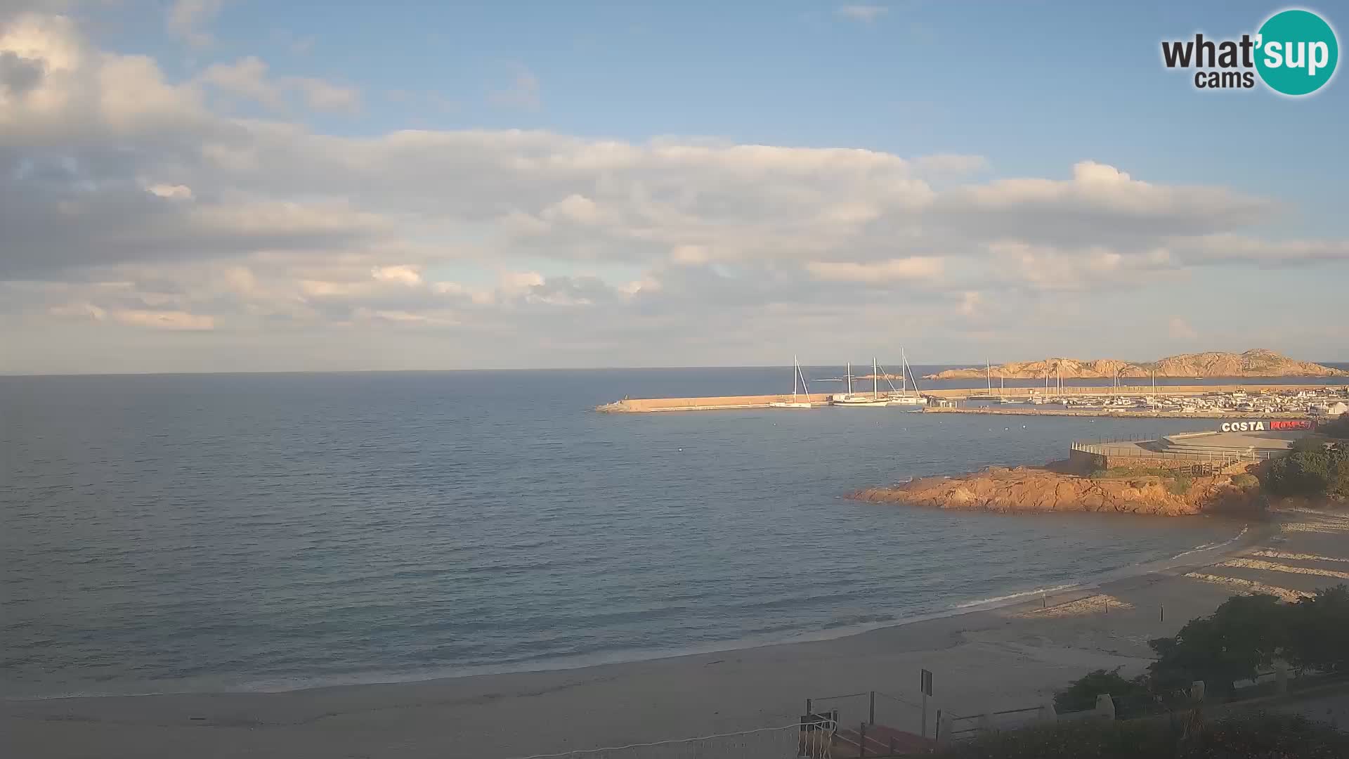 Webcam de la plage d’Isola Rossa – Vue en direct de la magnifique côte de la Sardaigne