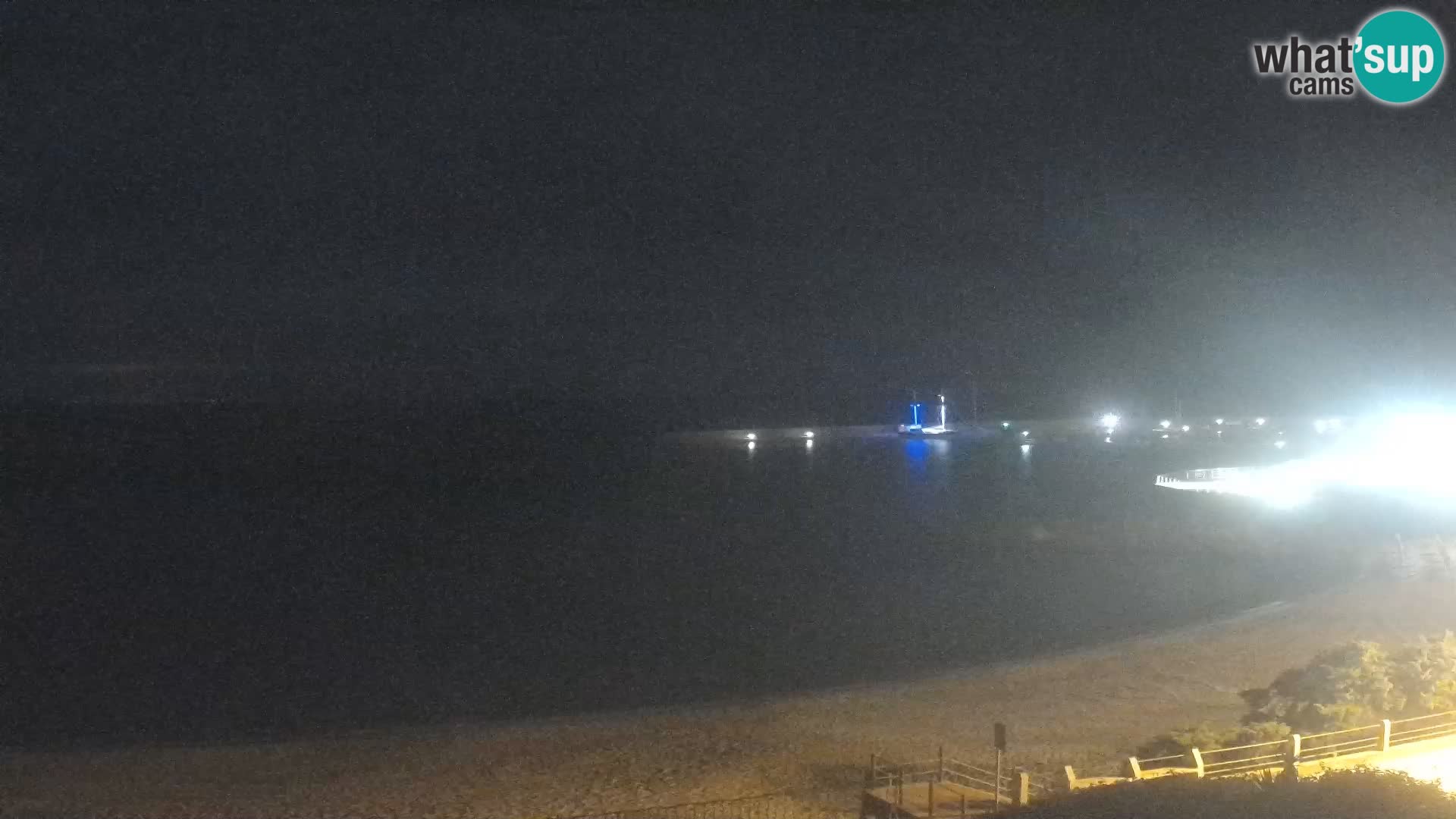 Webcam della spiaggia di Isola Rossa – Vista in diretta della meravigliosa costa della Sardegna