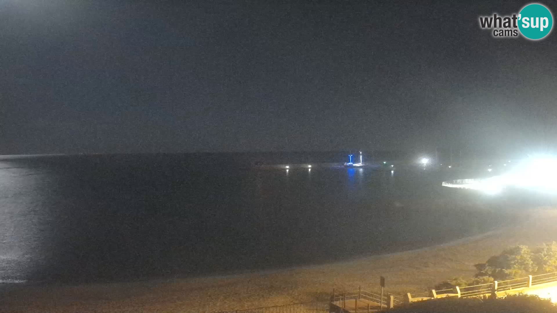 Spletna kamera plaže Isola Rossa – V živo si oglejte čudovito obalo Sardinije