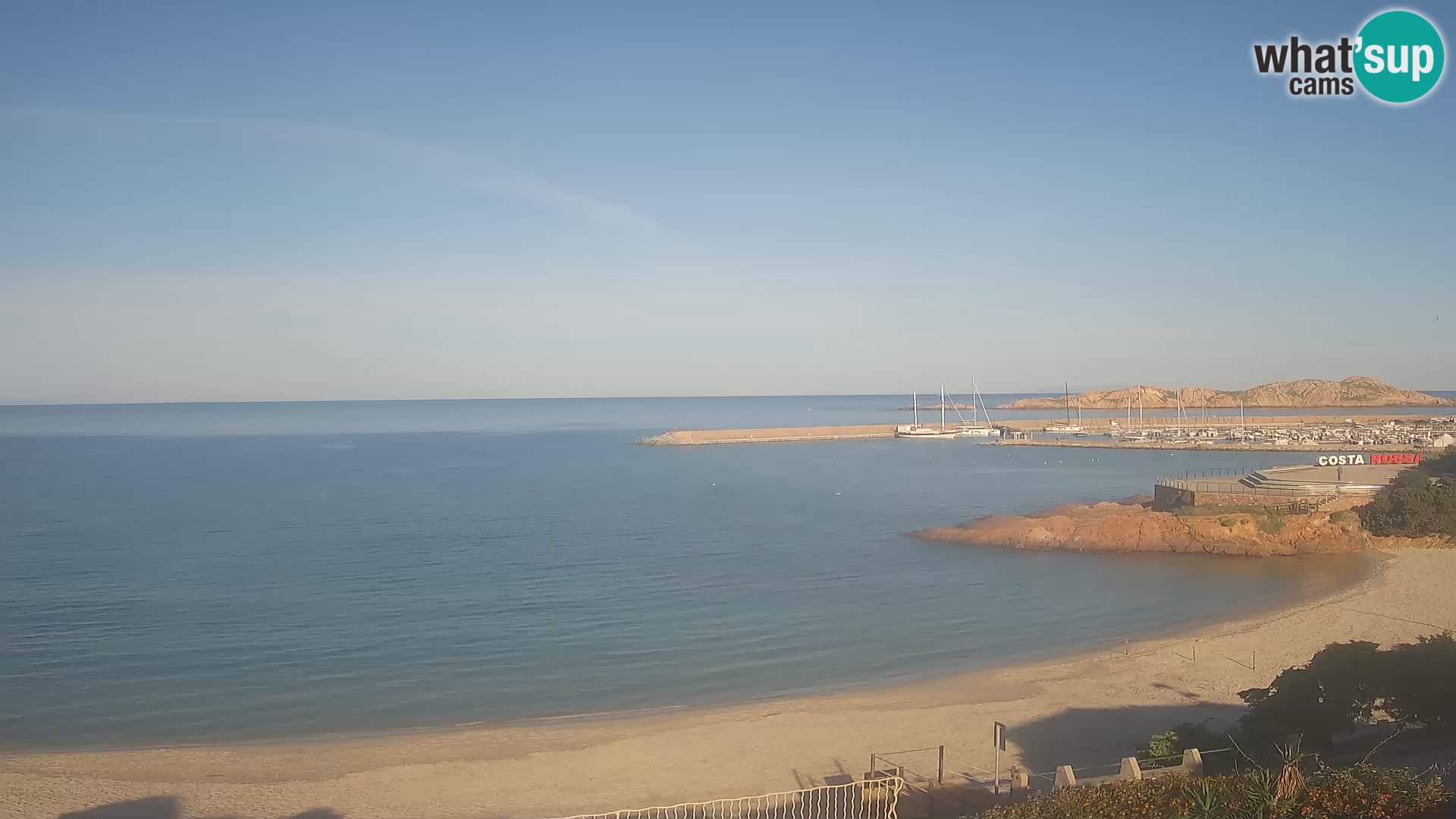 Webcam della spiaggia di Isola Rossa – Vista in diretta della meravigliosa costa della Sardegna