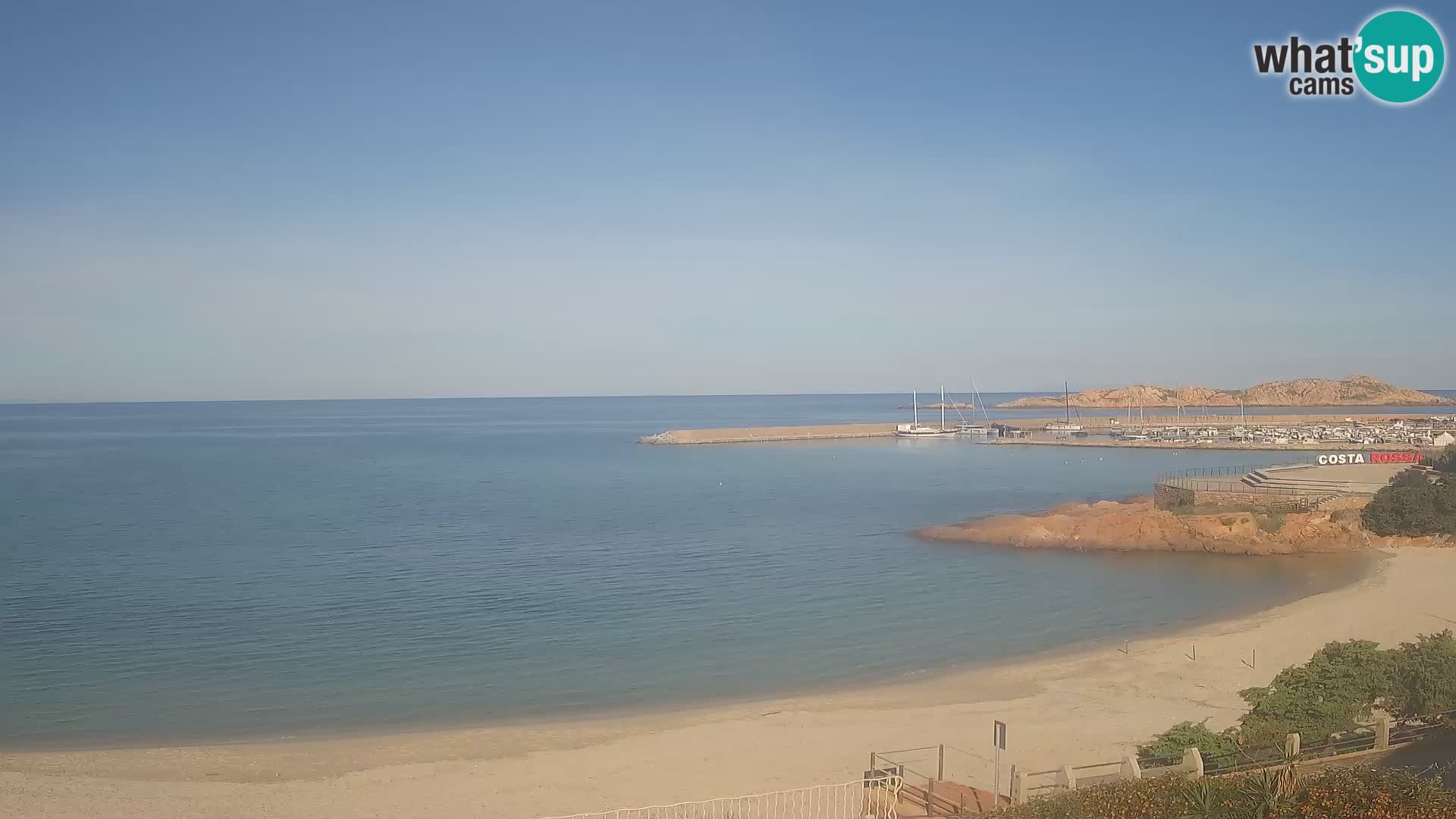 Web kamera plaže Isola Rossa – Uživo pogled na predivnu obalu Sardinije