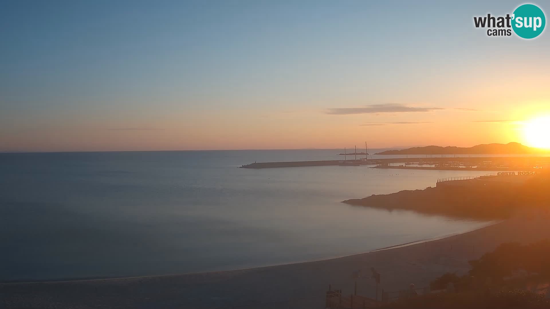 Webcam della spiaggia di Isola Rossa – Vista in diretta della meravigliosa costa della Sardegna