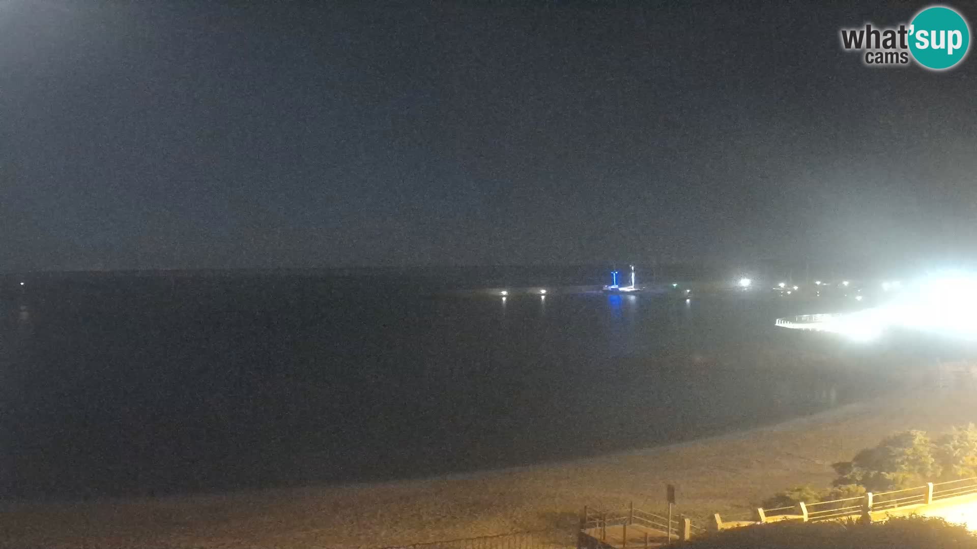 Webcam della spiaggia di Isola Rossa – Vista in diretta della meravigliosa costa della Sardegna