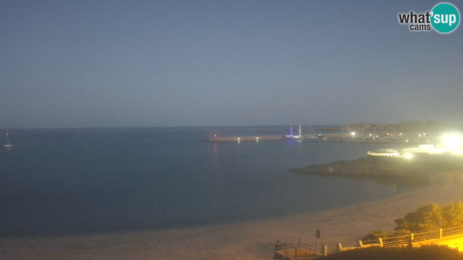 Beach Isola Rossa Webcam – Live View of Sardegna’s Stunning Shoreline