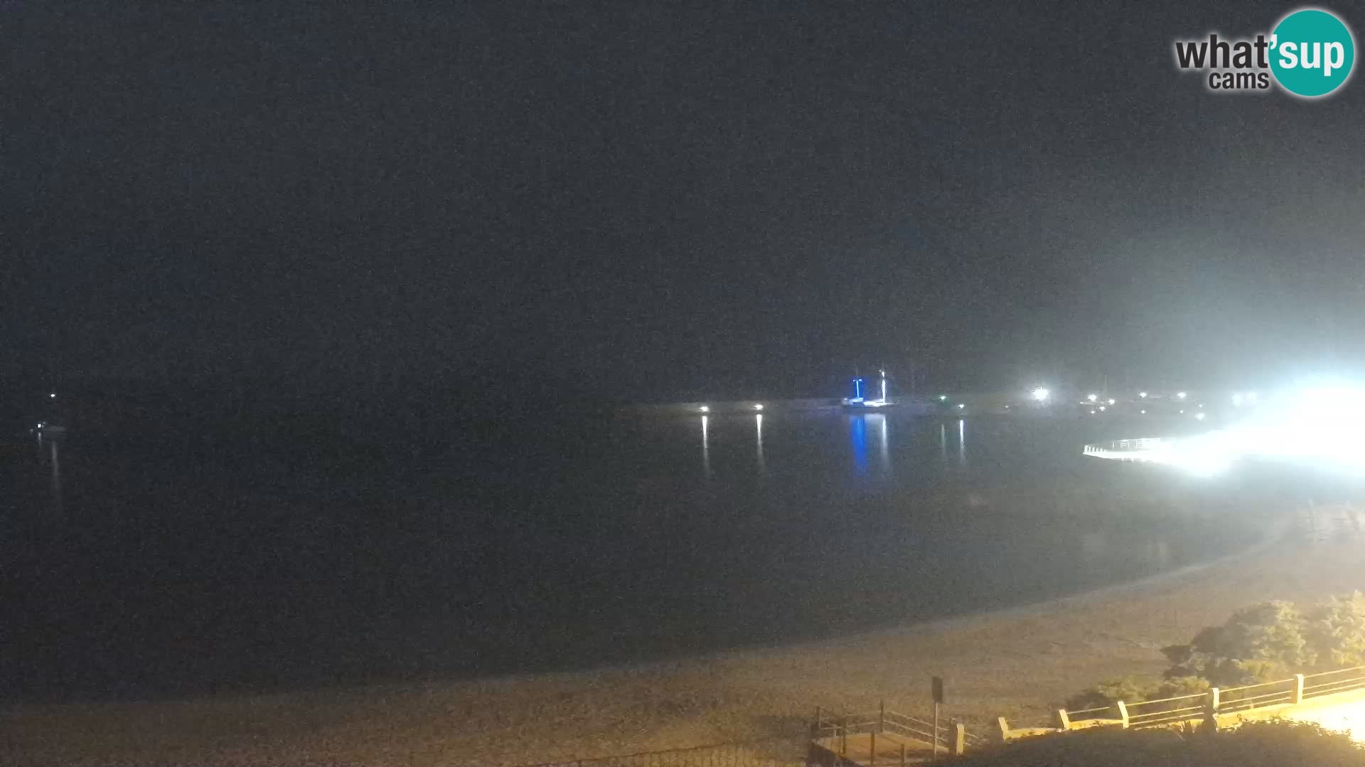 Webcam della spiaggia di Isola Rossa – Vista in diretta della meravigliosa costa della Sardegna