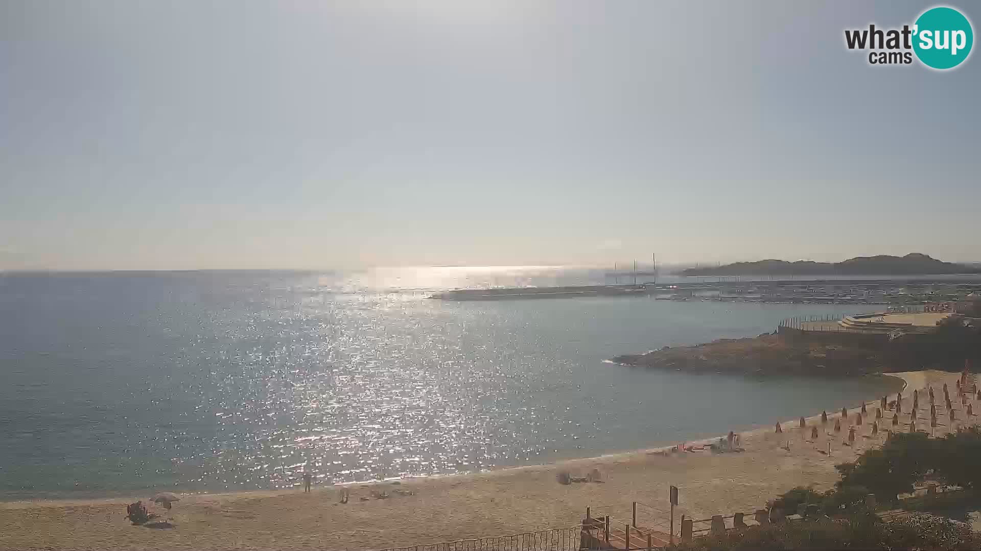 Spletna kamera plaže Isola Rossa – V živo si oglejte čudovito obalo Sardinije