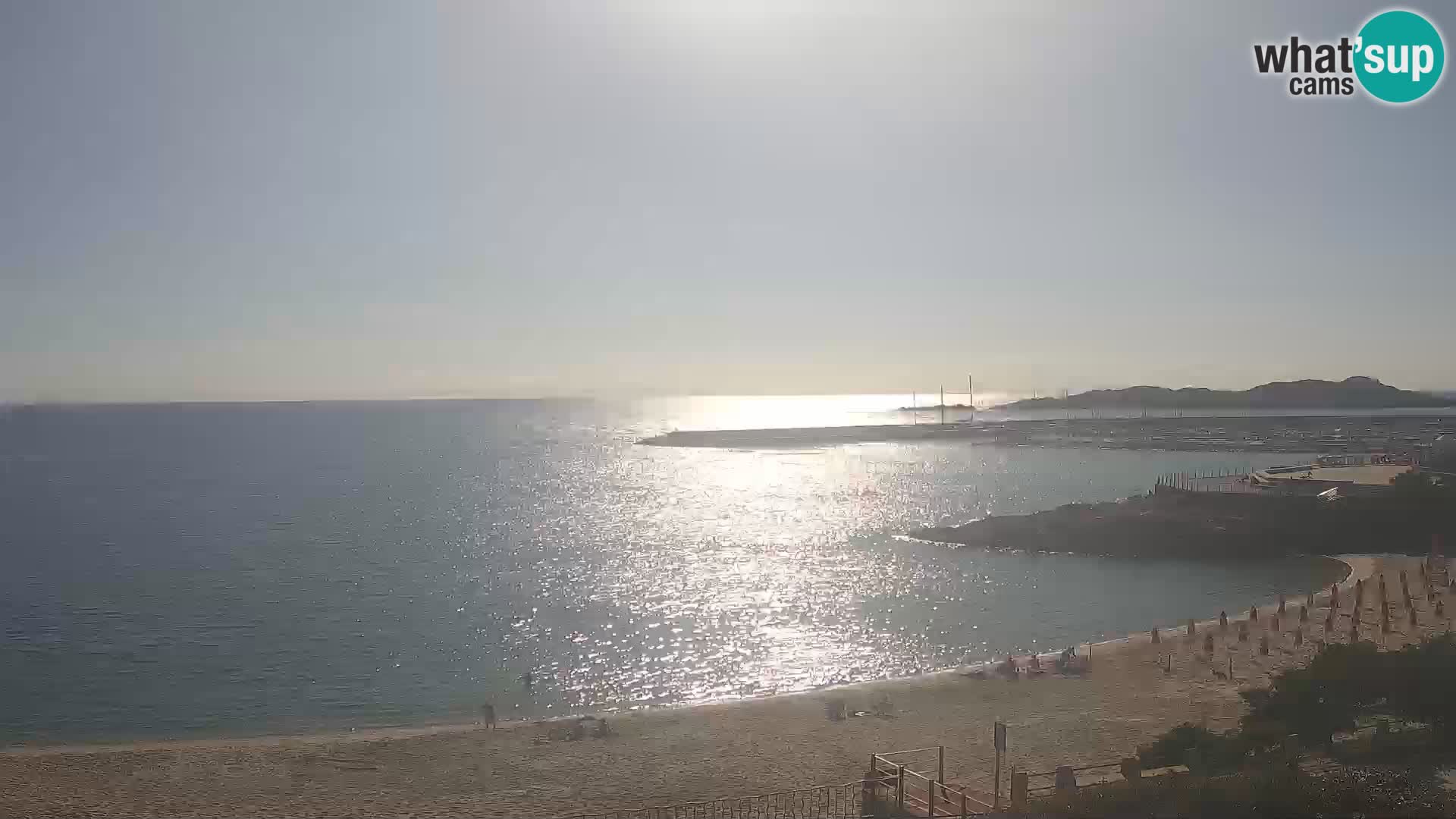 Spletna kamera plaže Isola Rossa – V živo si oglejte čudovito obalo Sardinije
