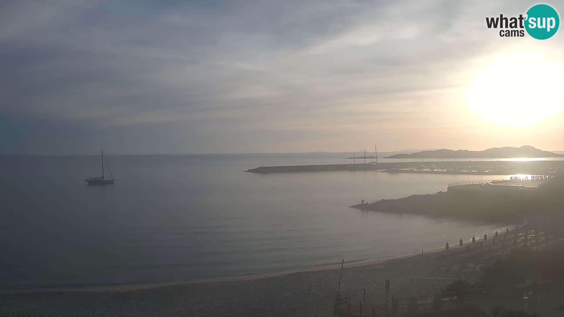 Webcam della spiaggia di Isola Rossa – Vista in diretta della meravigliosa costa della Sardegna