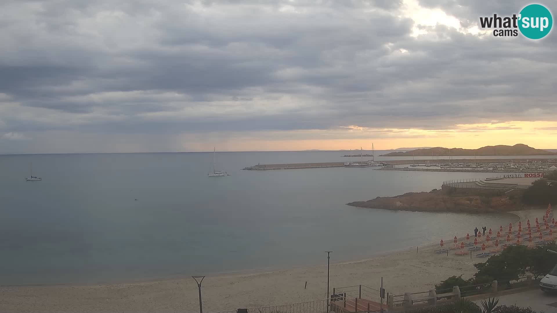 Spletna kamera plaže Isola Rossa – V živo si oglejte čudovito obalo Sardinije