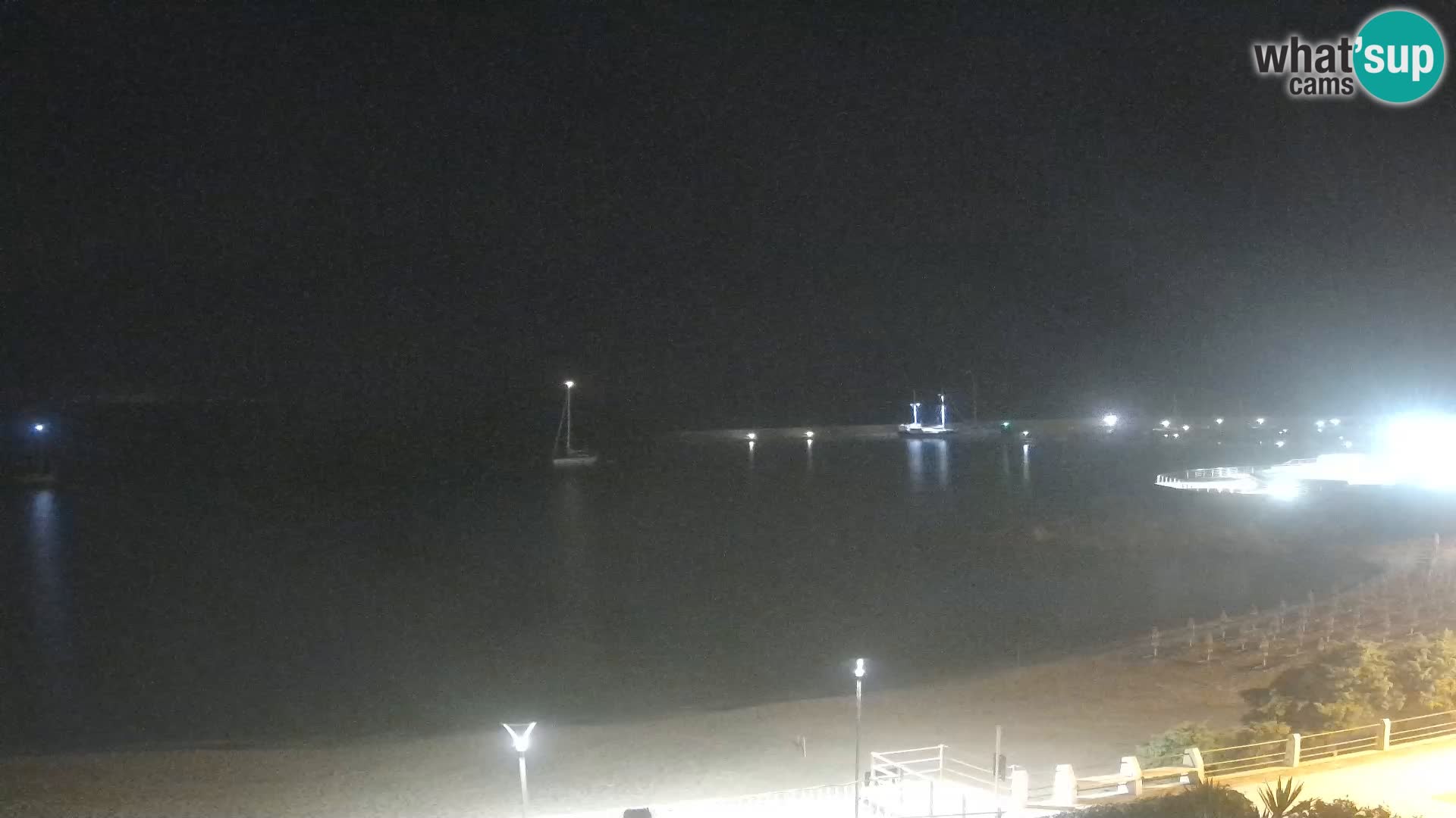 Web kamera plaže Isola Rossa – Uživo pogled na predivnu obalu Sardinije