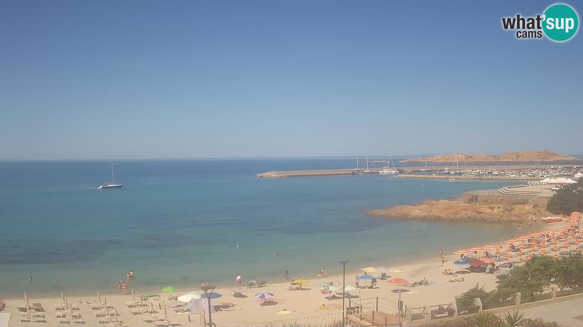 Web kamera plaže Isola Rossa – Uživo pogled na predivnu obalu Sardinije