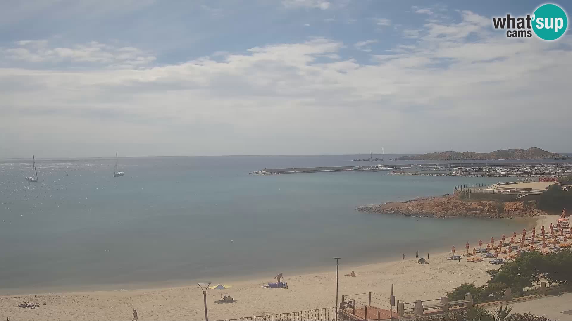 Web kamera plaže Isola Rossa – Uživo pogled na predivnu obalu Sardinije