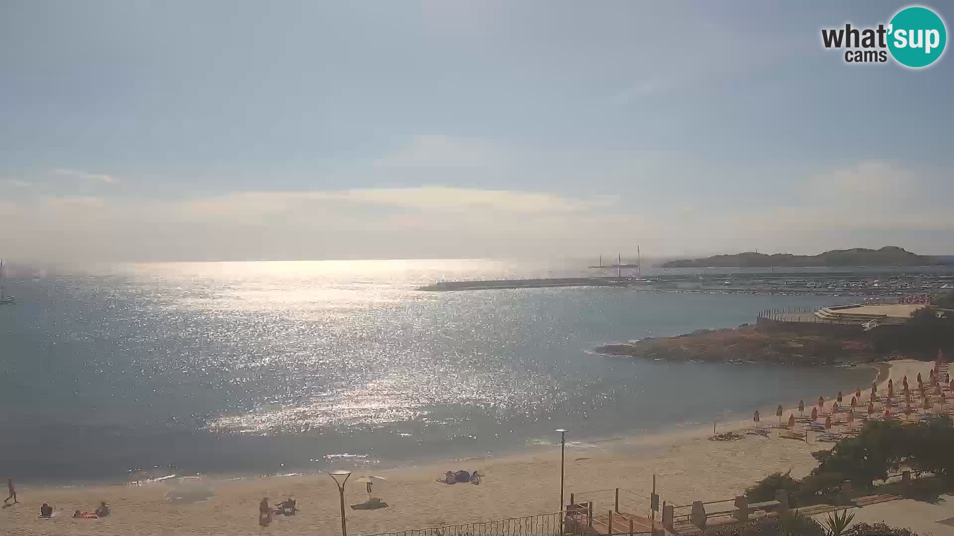 Web kamera plaže Isola Rossa – Uživo pogled na predivnu obalu Sardinije