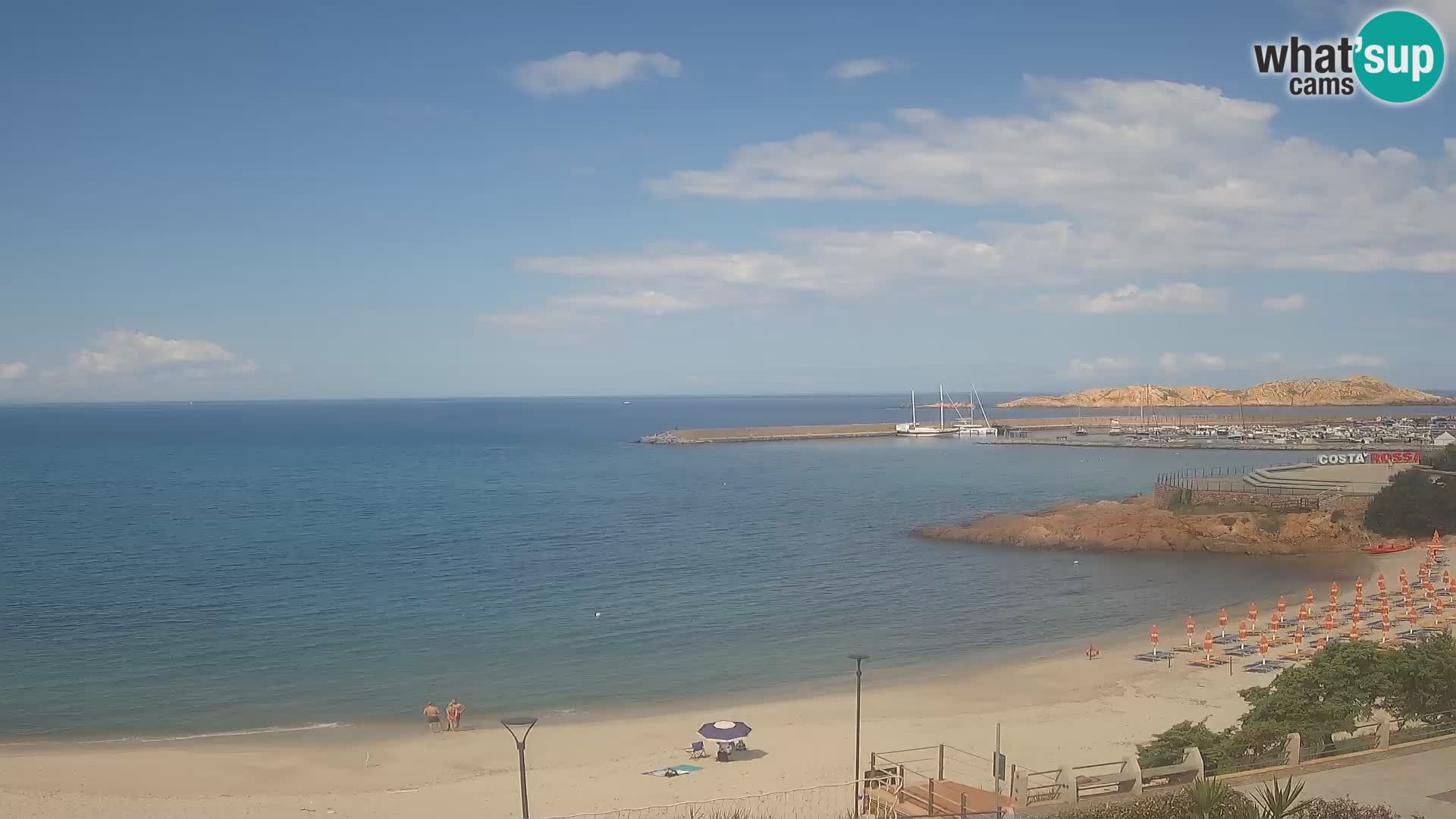 Webcam della spiaggia di Isola Rossa – Vista in diretta della meravigliosa costa della Sardegna