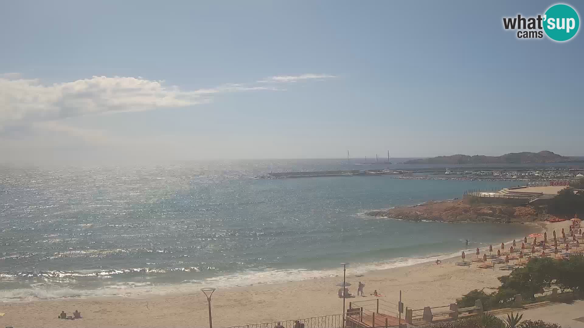 Webcam della spiaggia di Isola Rossa – Vista in diretta della meravigliosa costa della Sardegna
