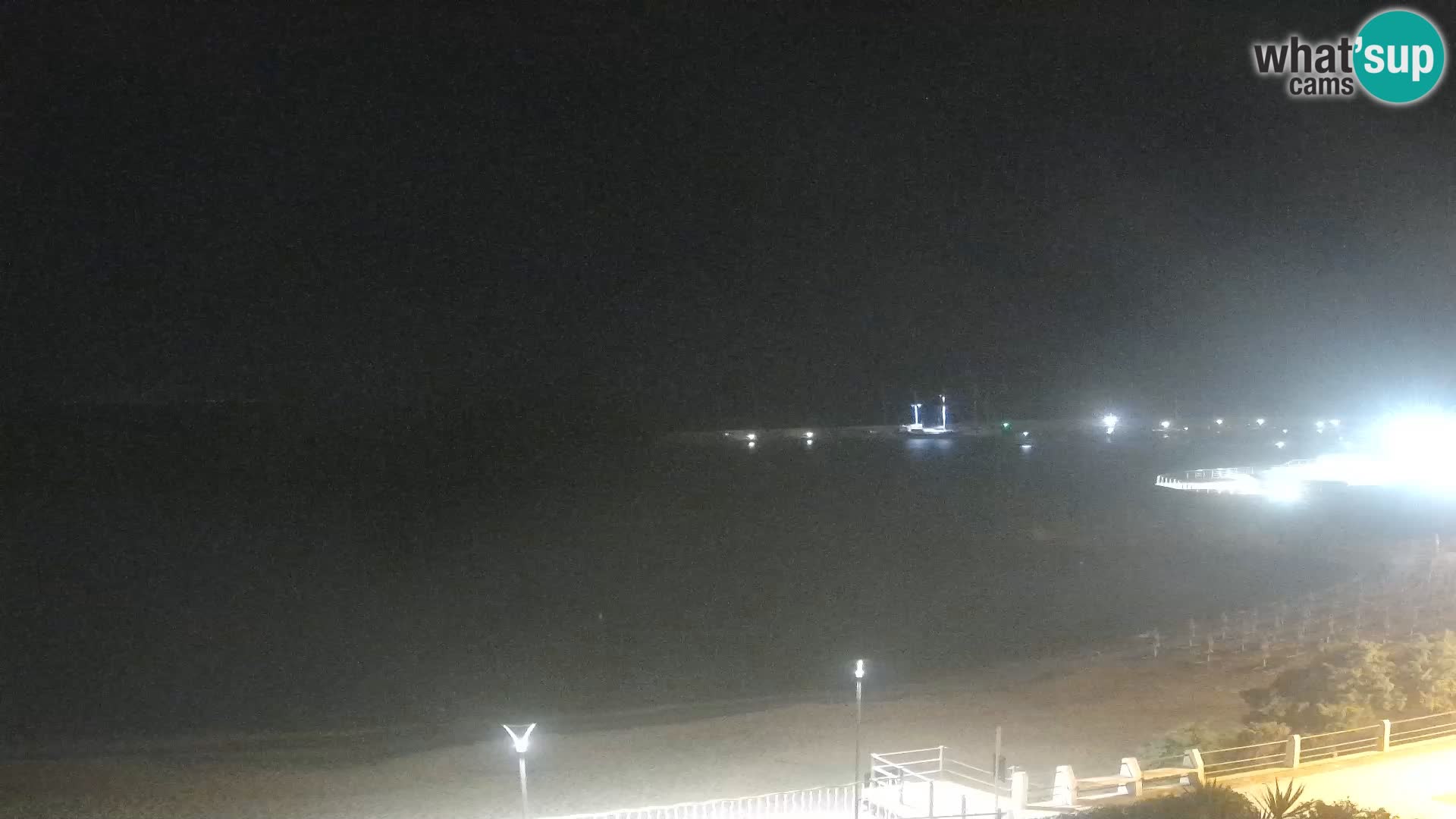 Webcam della spiaggia di Isola Rossa – Vista in diretta della meravigliosa costa della Sardegna