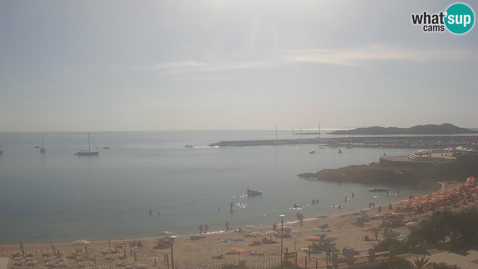 Spletna kamera plaže Isola Rossa – V živo si oglejte čudovito obalo Sardinije