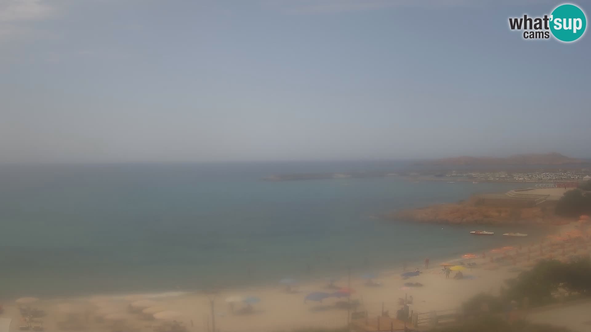 Webcam della spiaggia di Isola Rossa – Vista in diretta della meravigliosa costa della Sardegna