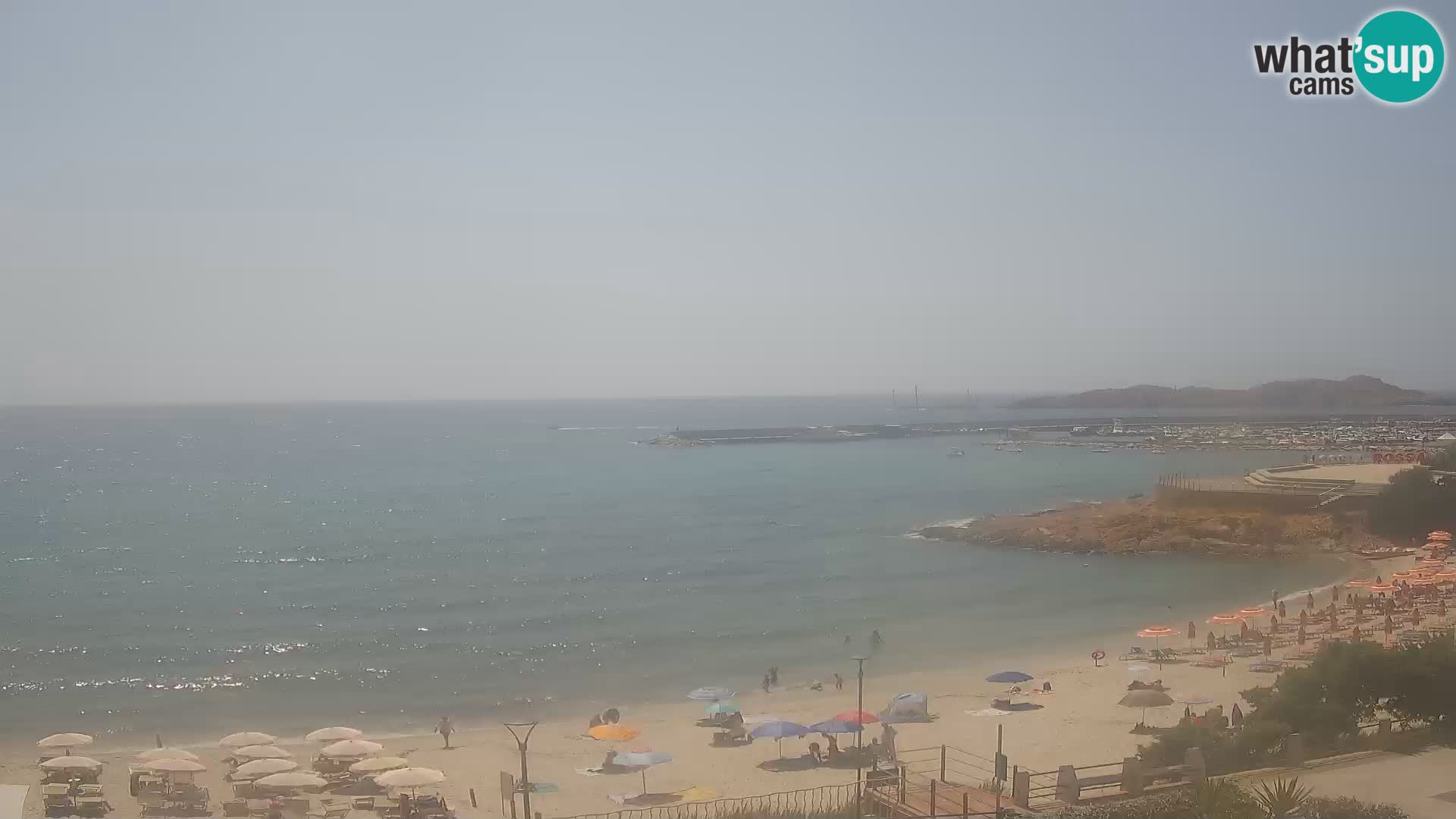 Webcam della spiaggia di Isola Rossa – Vista in diretta della meravigliosa costa della Sardegna