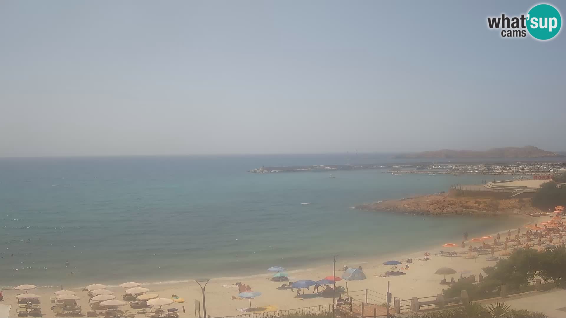Webcam della spiaggia di Isola Rossa – Vista in diretta della meravigliosa costa della Sardegna