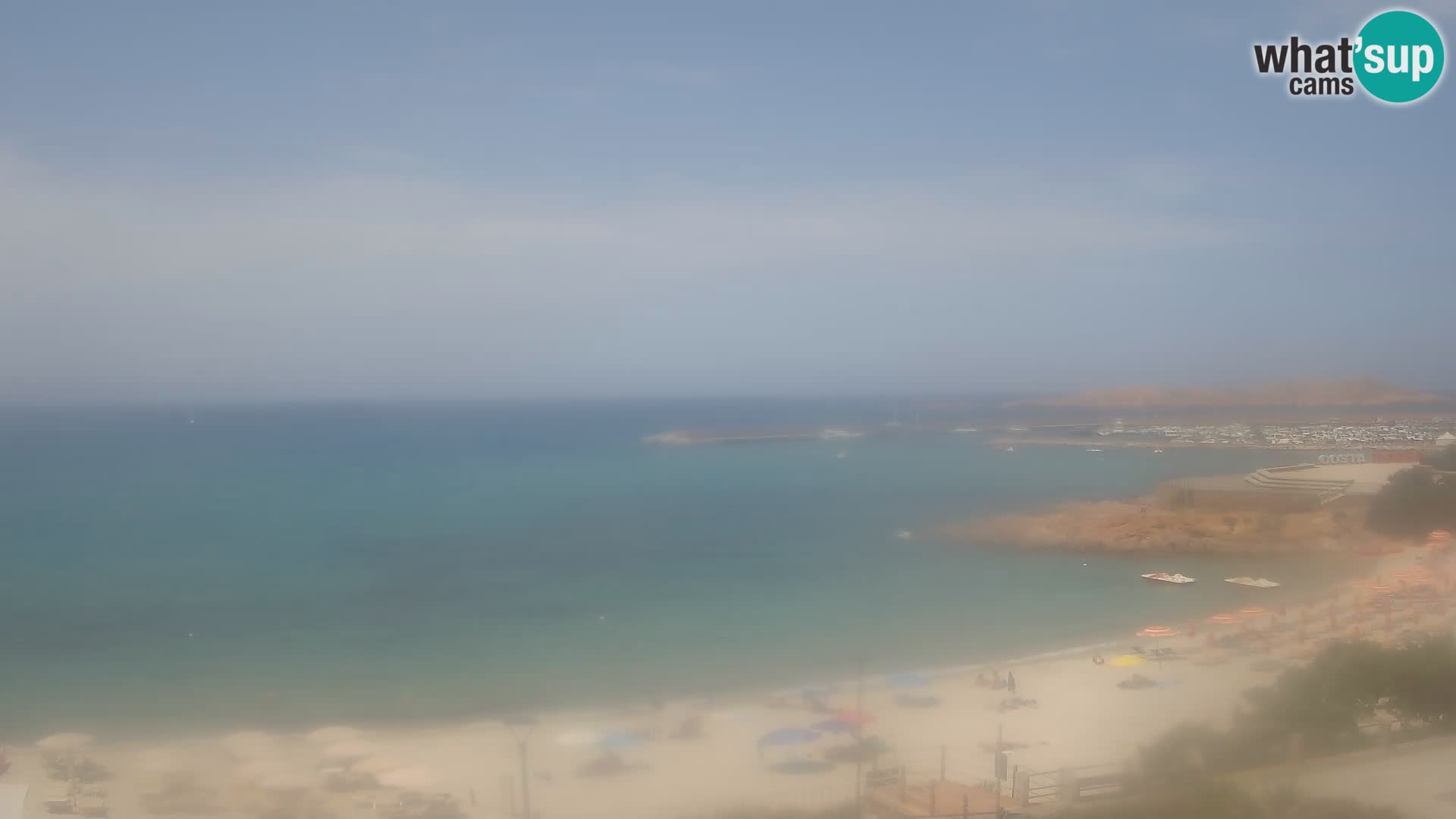 Webcam della spiaggia di Isola Rossa – Vista in diretta della meravigliosa costa della Sardegna