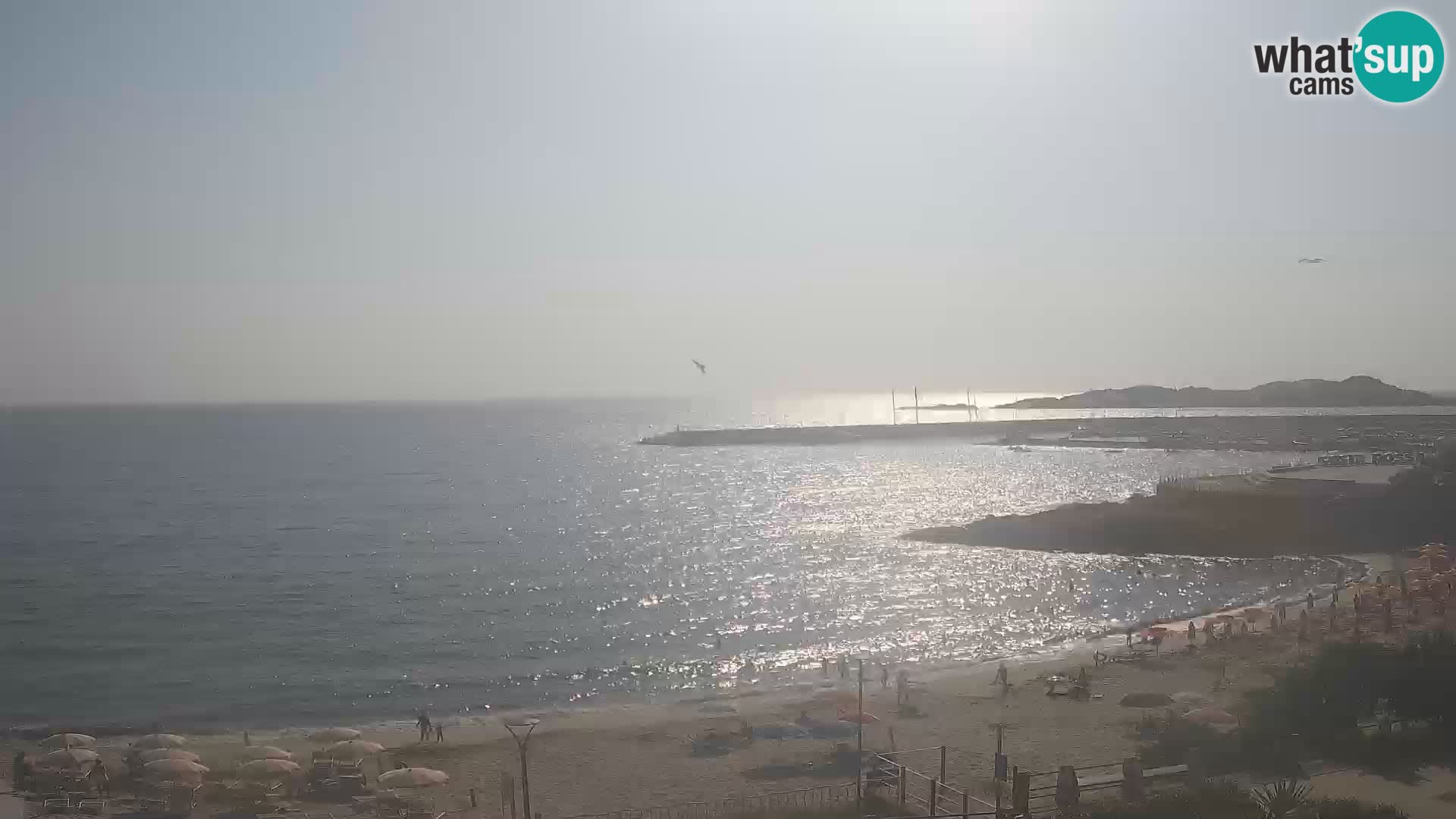 Webcam della spiaggia di Isola Rossa – Vista in diretta della meravigliosa costa della Sardegna
