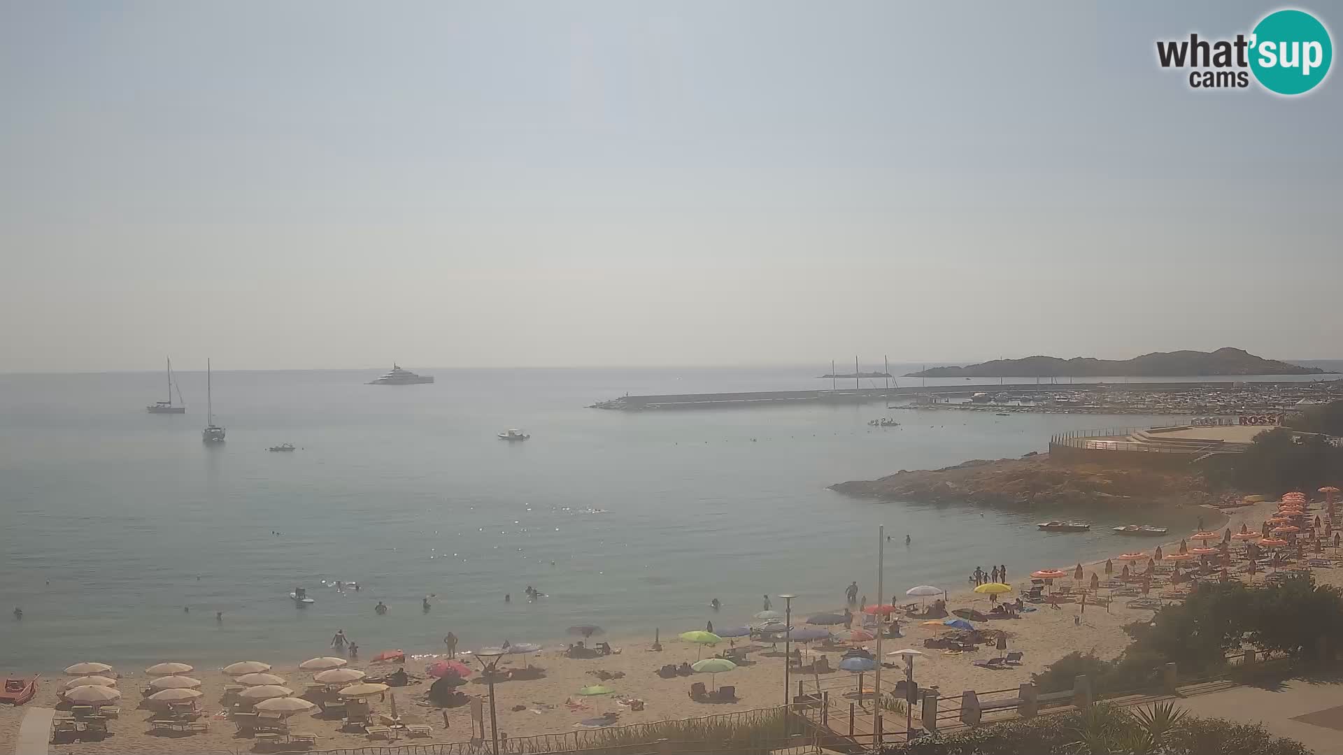 Webcam della spiaggia di Isola Rossa – Vista in diretta della meravigliosa costa della Sardegna