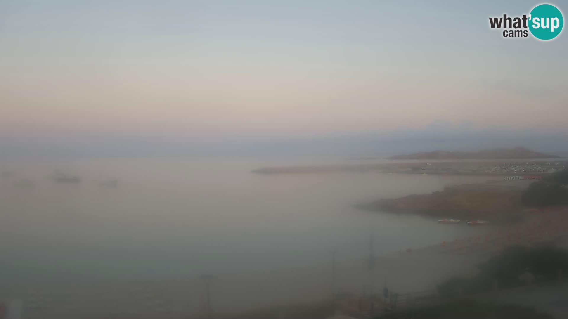 Beach Isola Rossa Webcam – Live View of Sardegna’s Stunning Shoreline