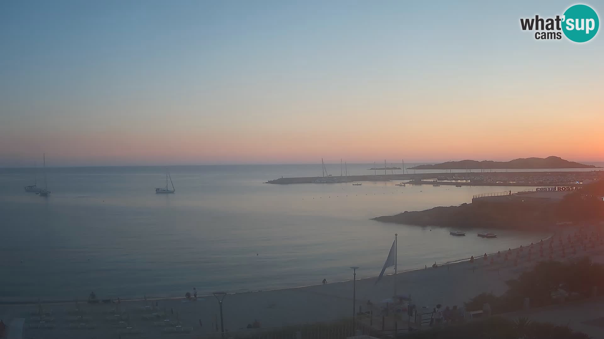 Webcam della spiaggia di Isola Rossa – Vista in diretta della meravigliosa costa della Sardegna