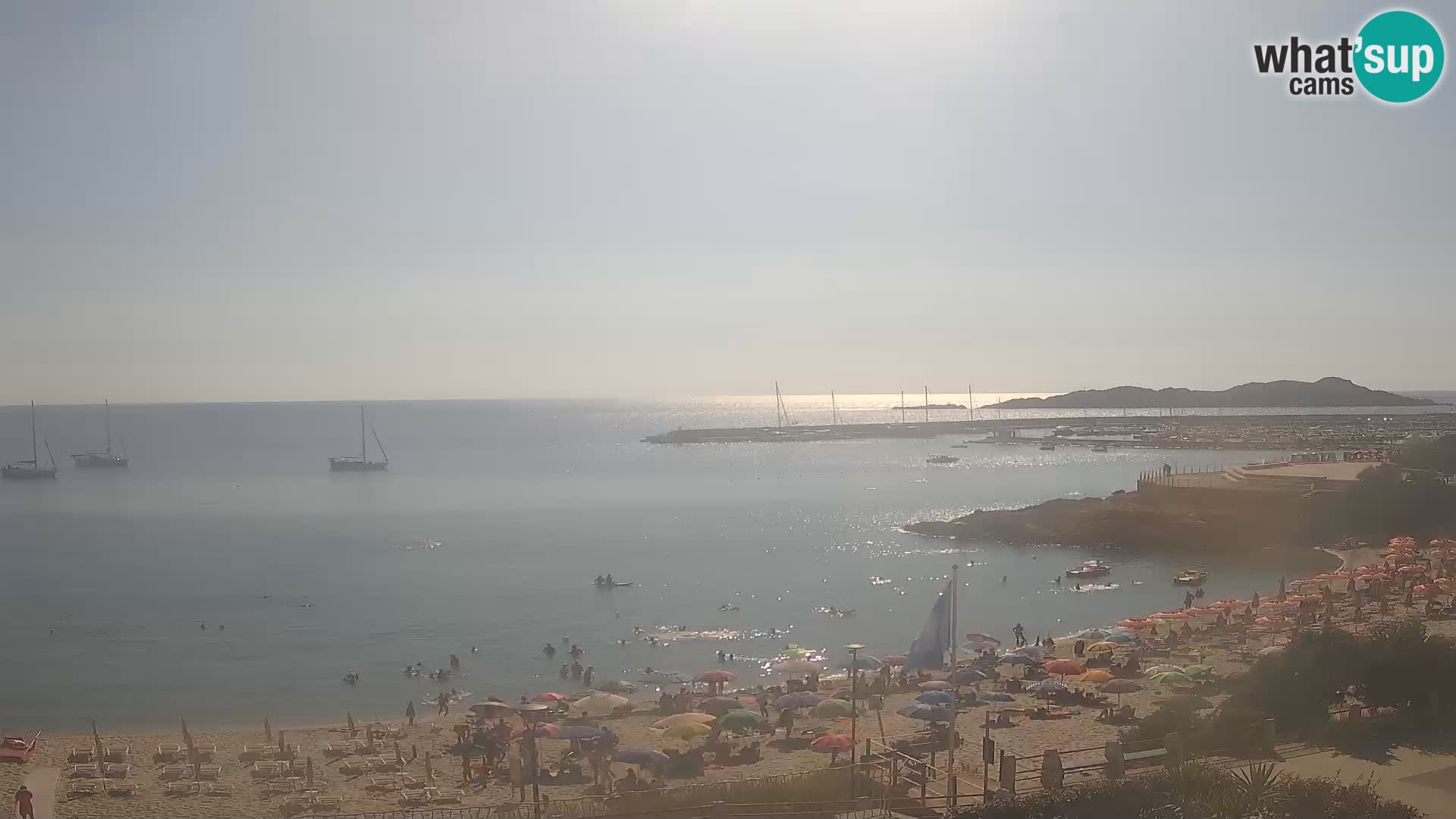 Spletna kamera plaže Isola Rossa – V živo si oglejte čudovito obalo Sardinije