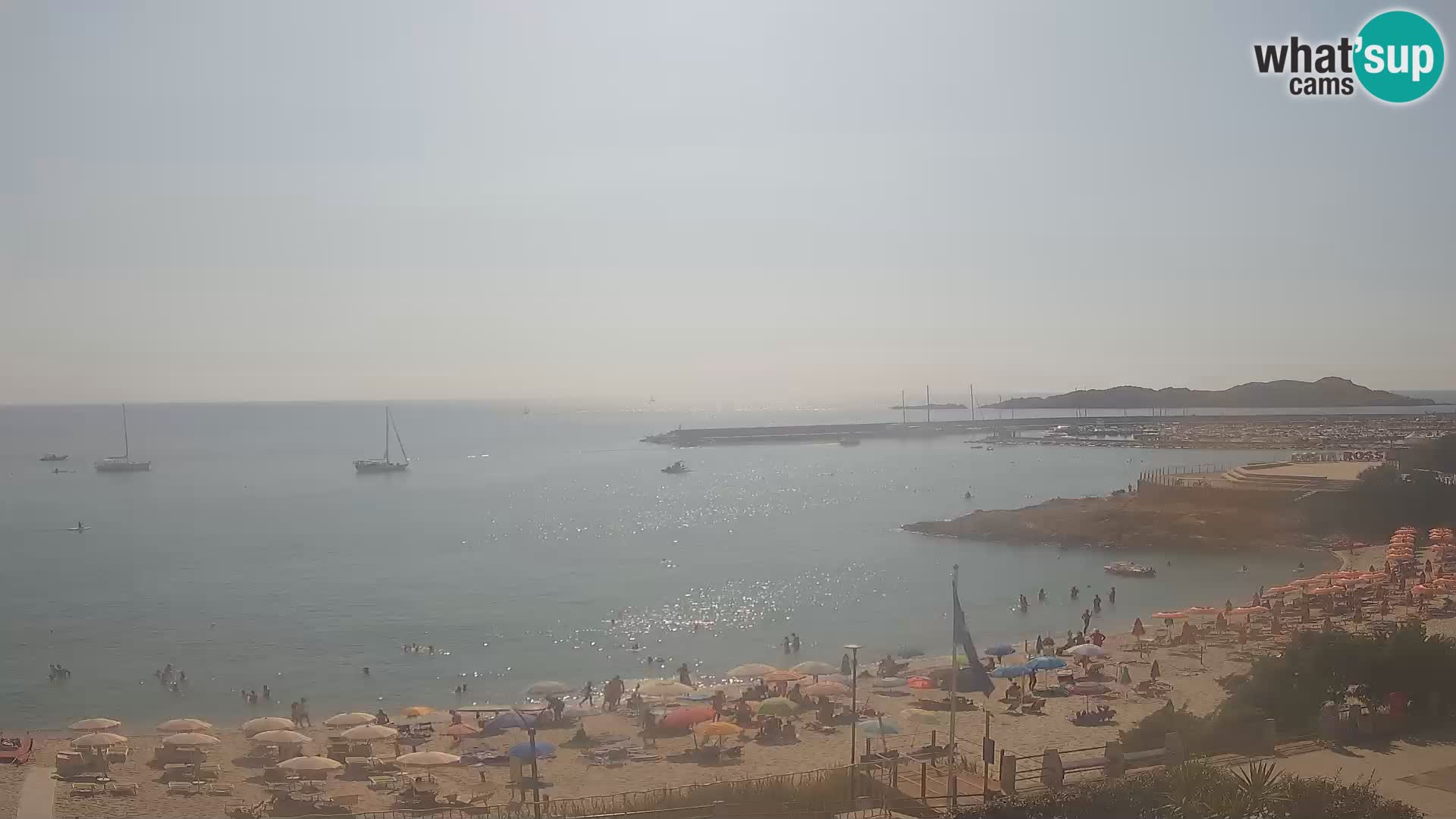 Webcam della spiaggia di Isola Rossa – Vista in diretta della meravigliosa costa della Sardegna