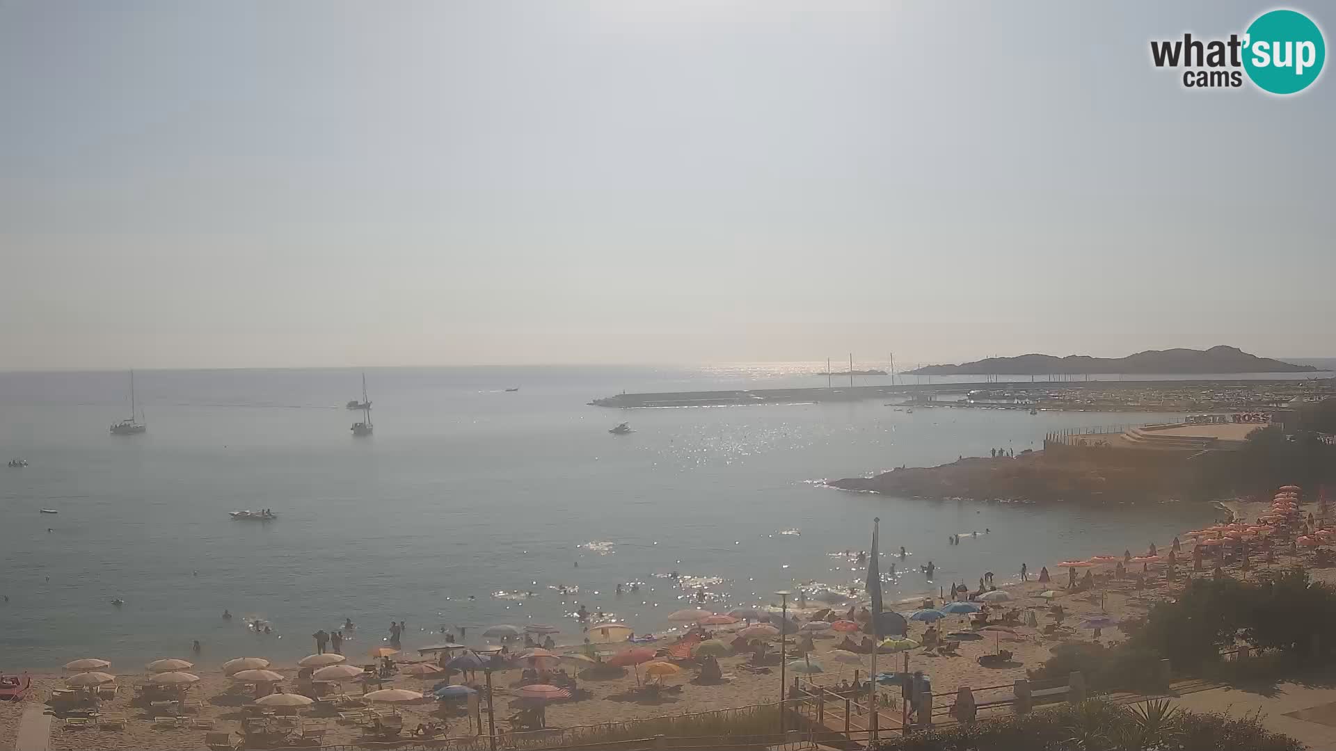Web kamera plaže Isola Rossa – Uživo pogled na predivnu obalu Sardinije
