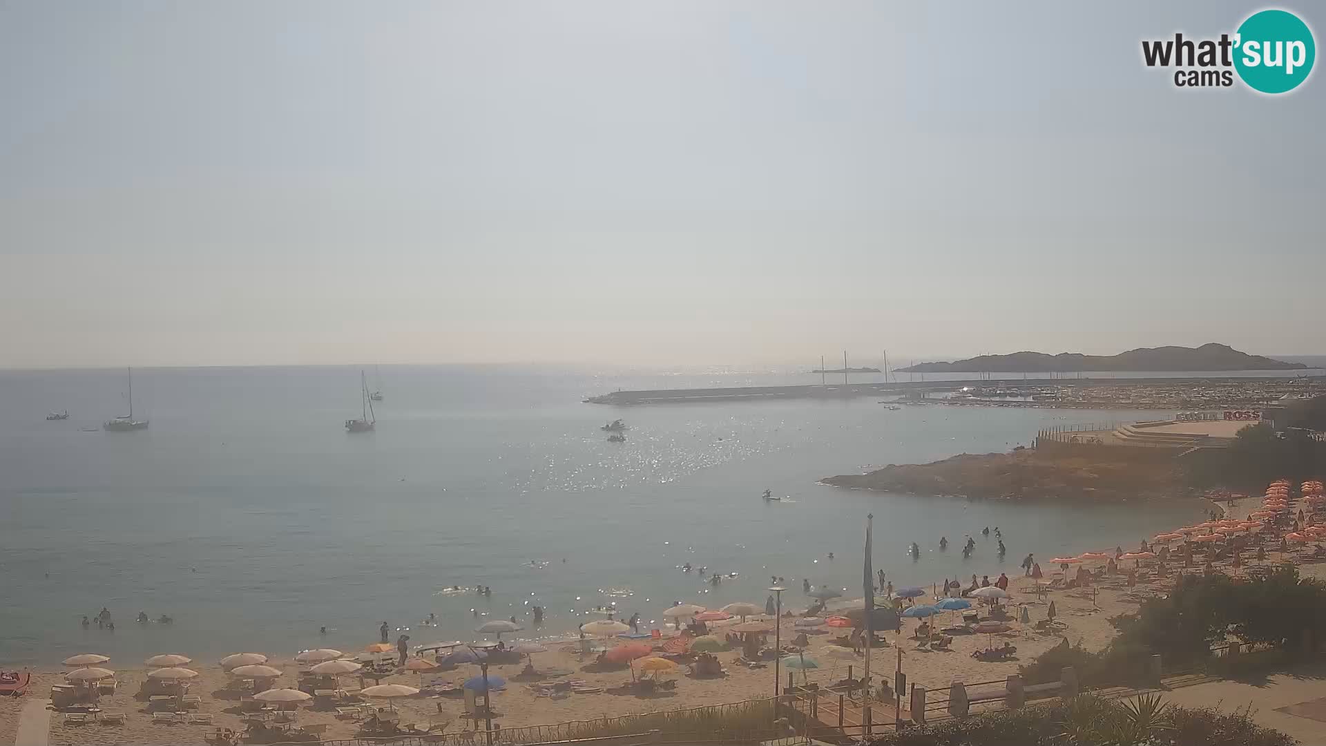 Web kamera plaže Isola Rossa – Uživo pogled na predivnu obalu Sardinije
