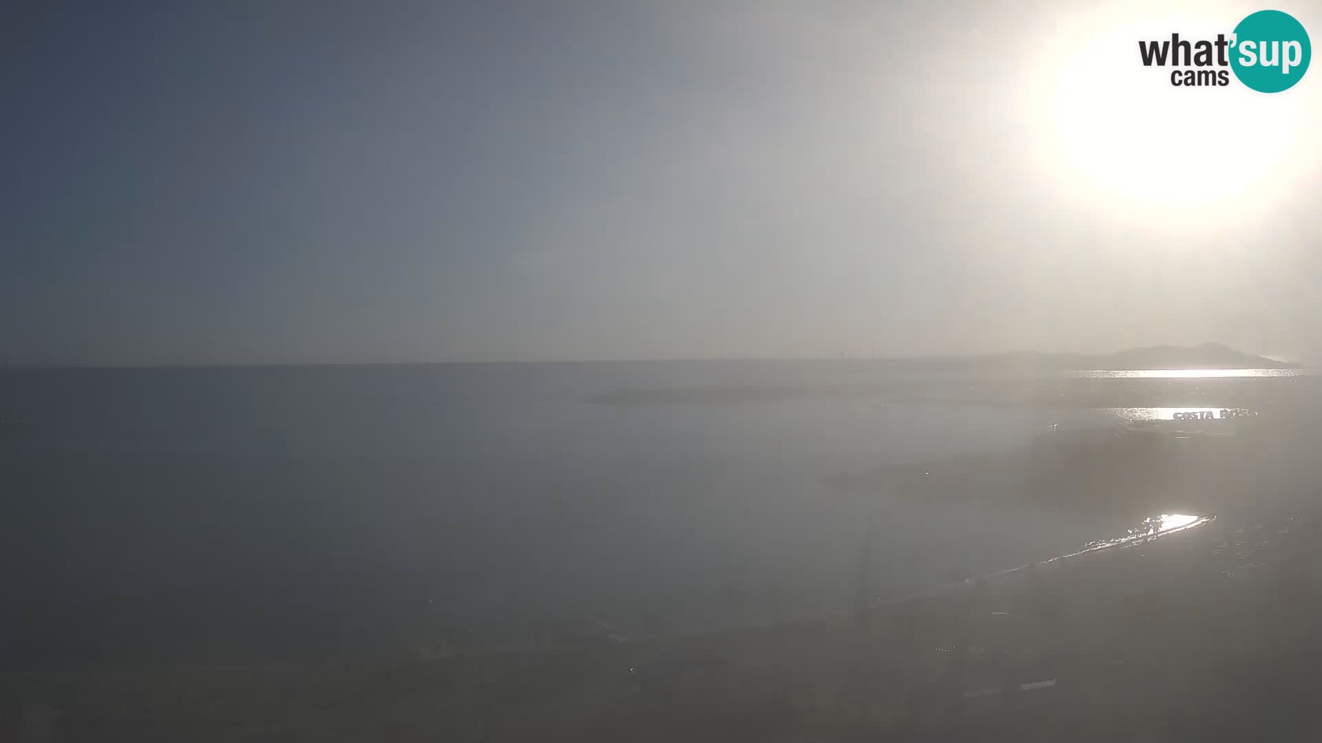 Spletna kamera plaže Isola Rossa – V živo si oglejte čudovito obalo Sardinije