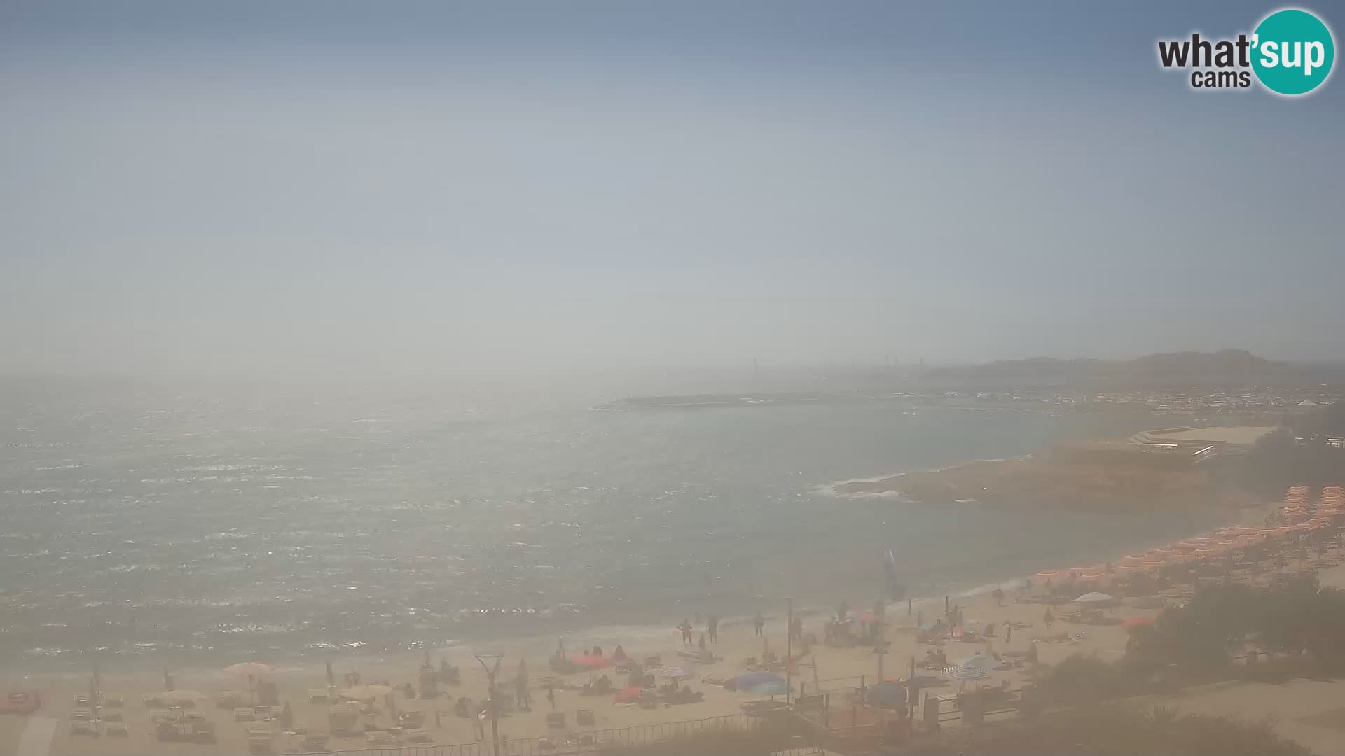 Web kamera plaže Isola Rossa – Uživo pogled na predivnu obalu Sardinije