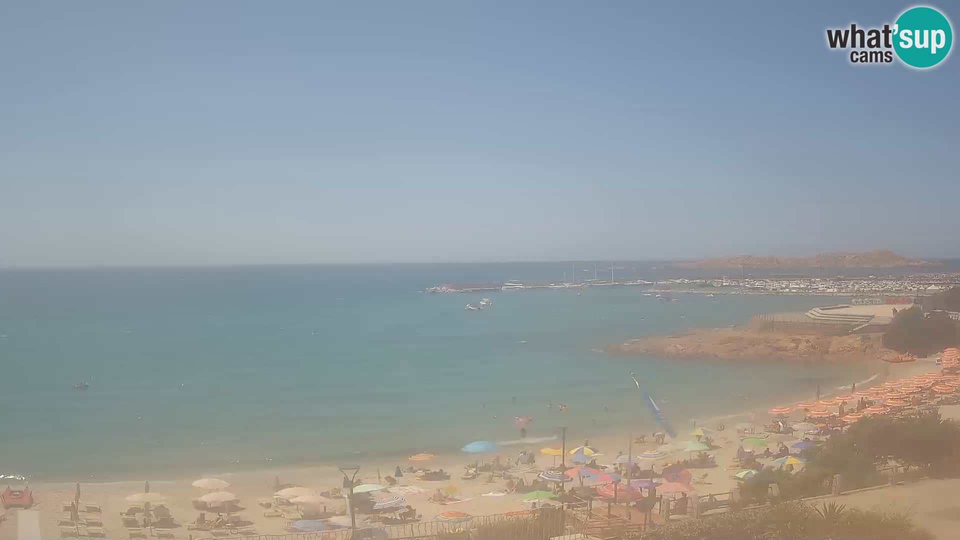 Web kamera plaže Isola Rossa – Uživo pogled na predivnu obalu Sardinije